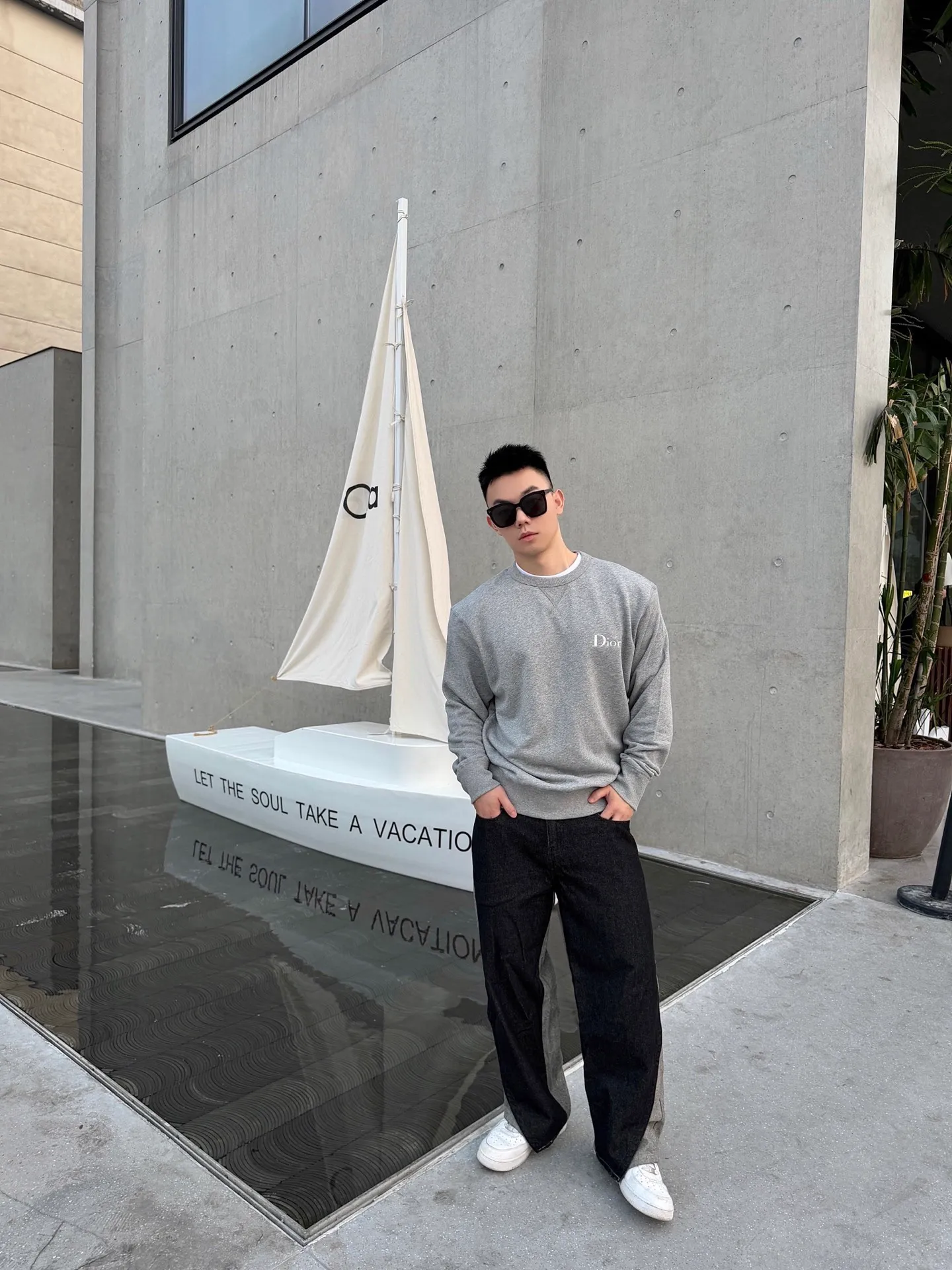 Dior chest embroidered logo crewneck sweatshirt