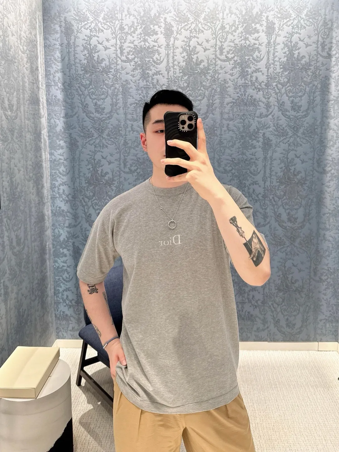 Dior/ LOGO