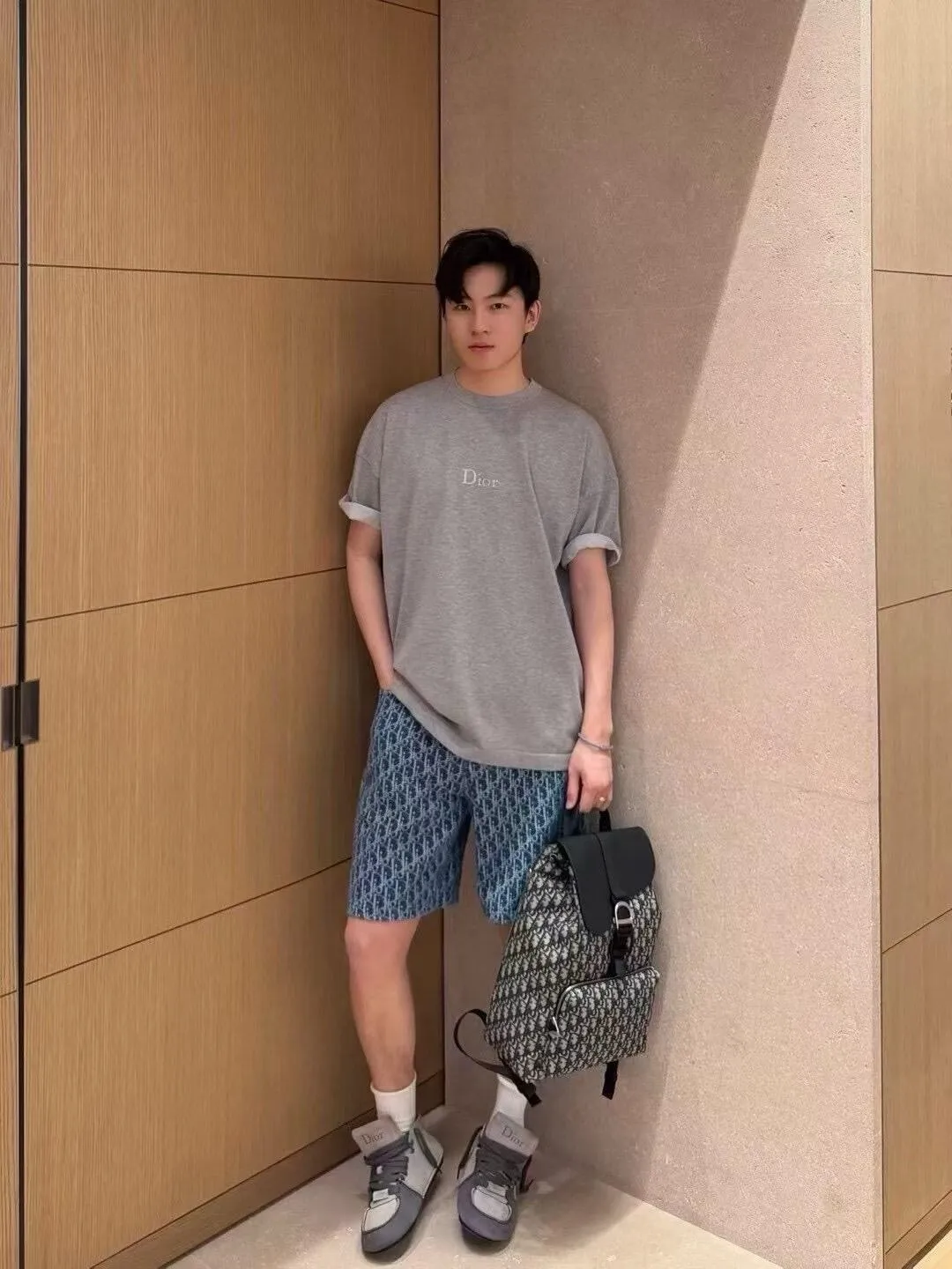 Dior/ LOGO