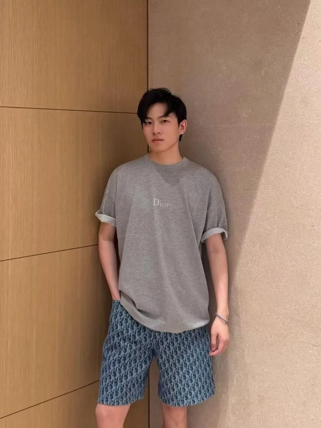 Dior/ LOGO