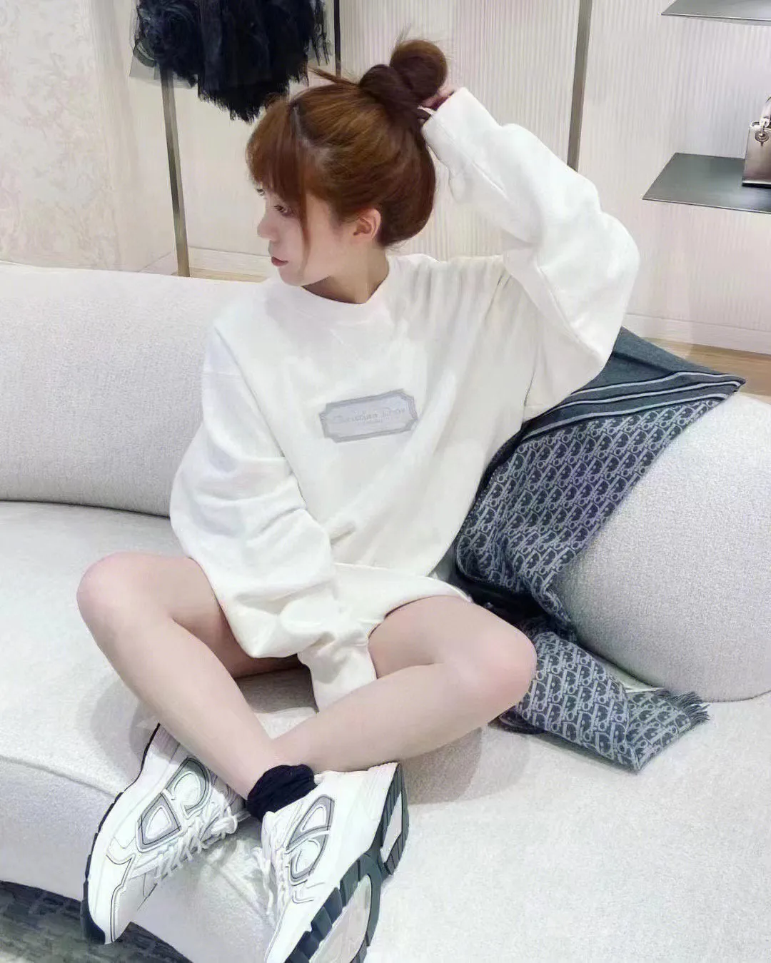 Dior/Dior 22Fw silver embroidered logo crewneck sweatshirt