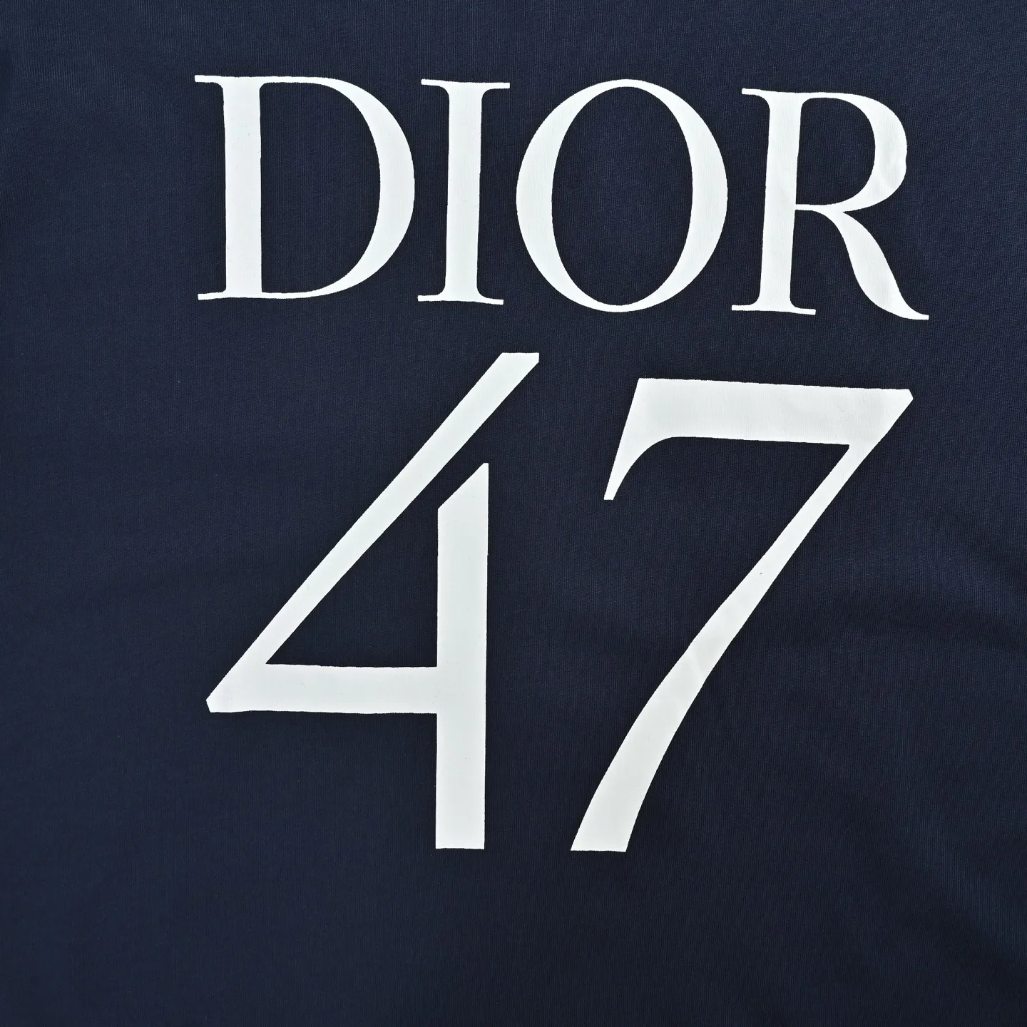 Dior/ 47 logo