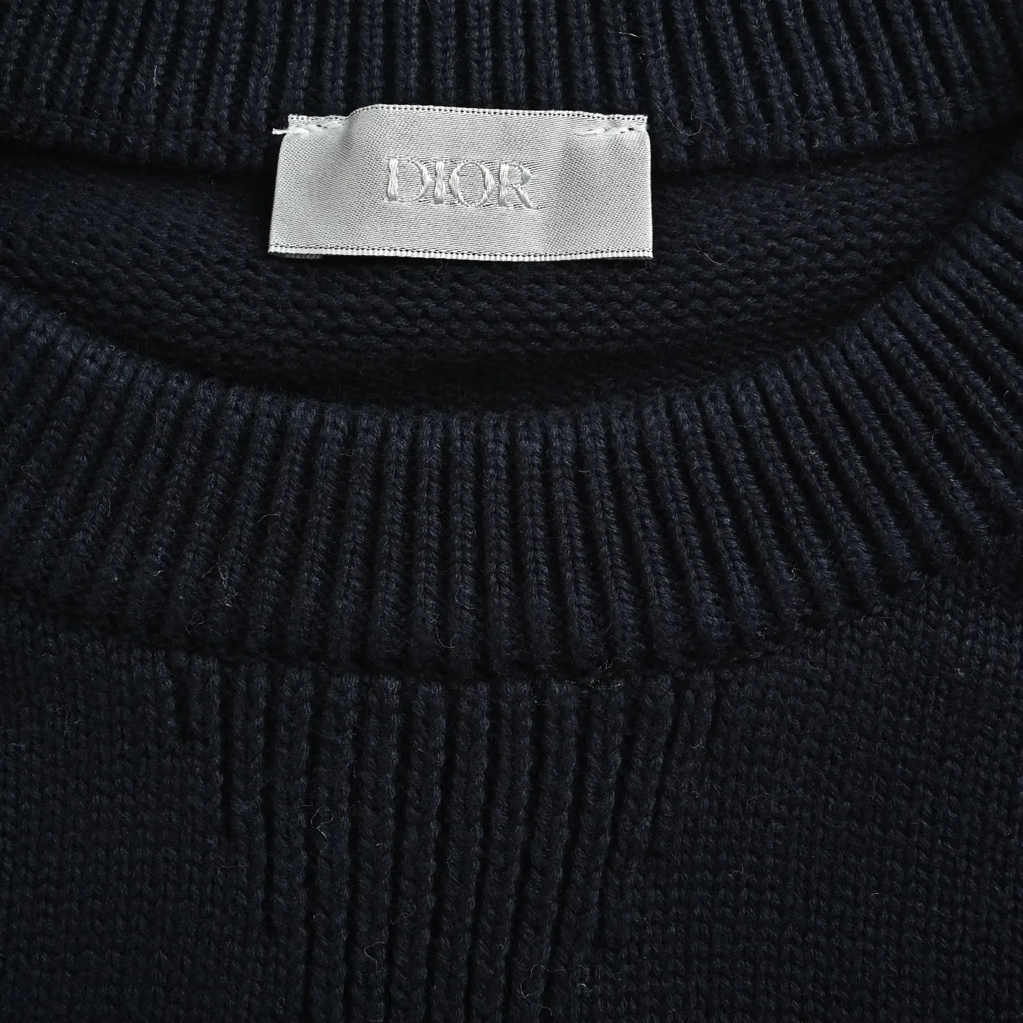 Dior/Dior Circular neck sweater with long woven ribbon