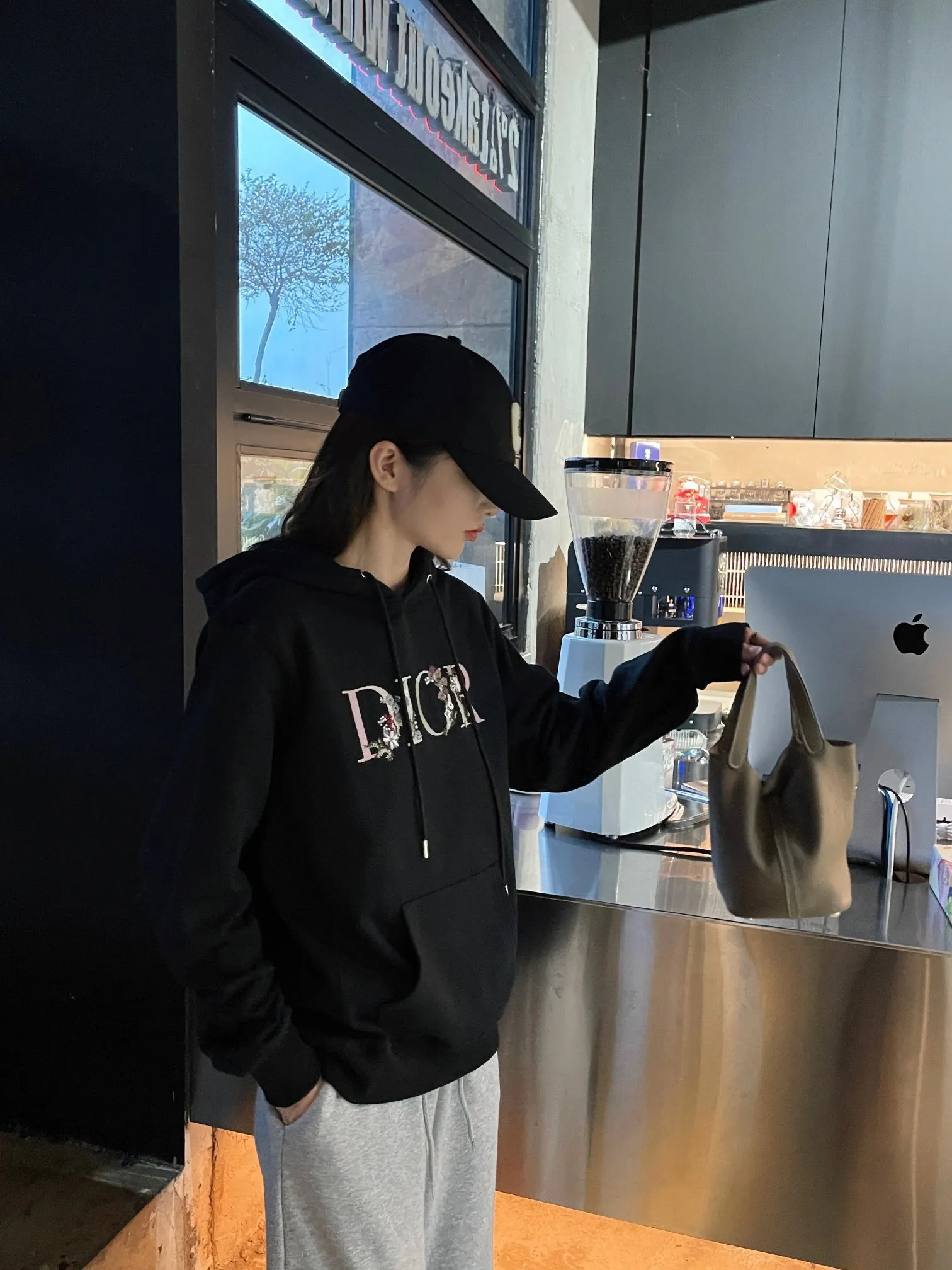 Dior / 22Fw