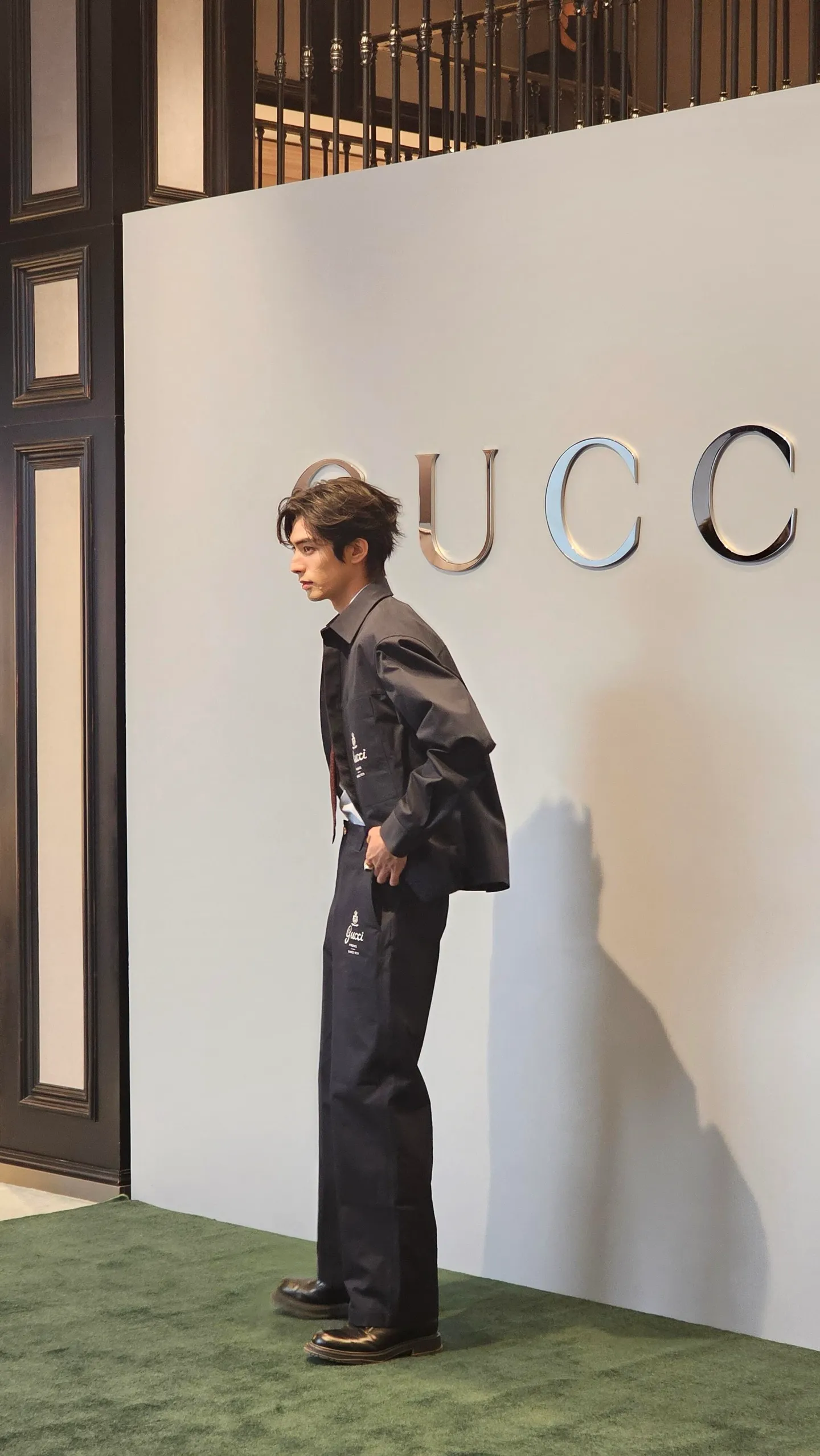 Gucci/Gucci pocket distressed printed logo trousers