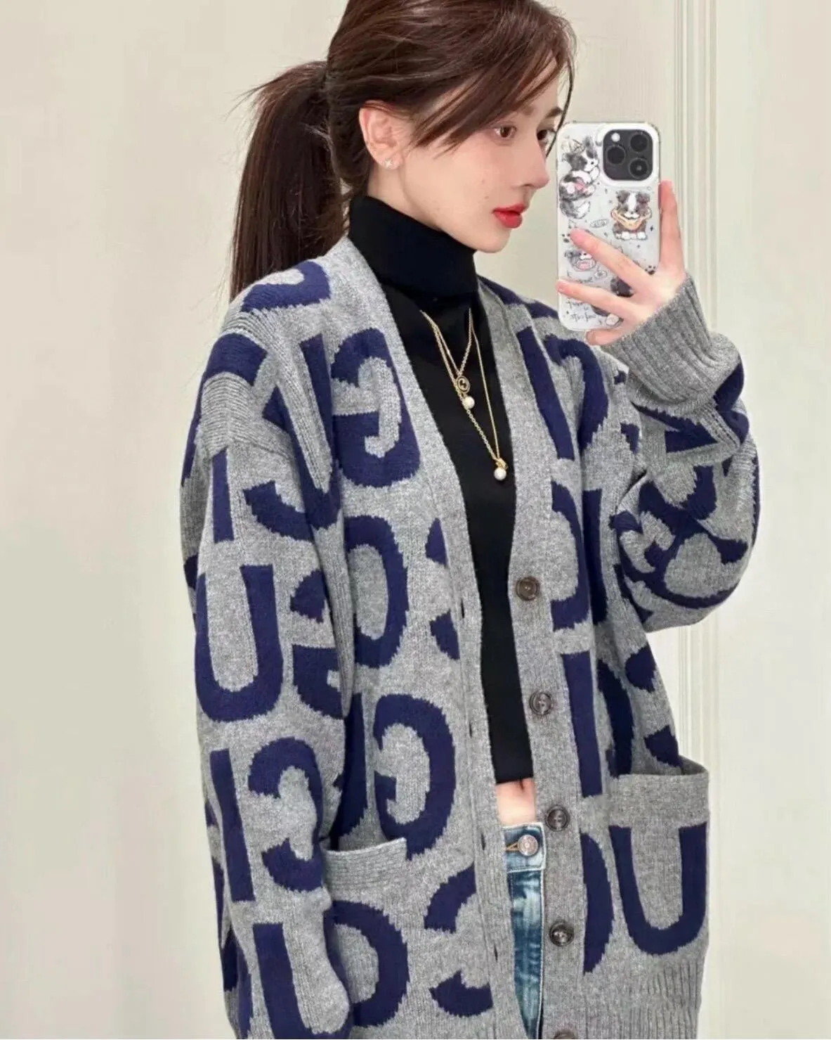 Gucci/Gucci intarsia letter all over printed cardigan sweater