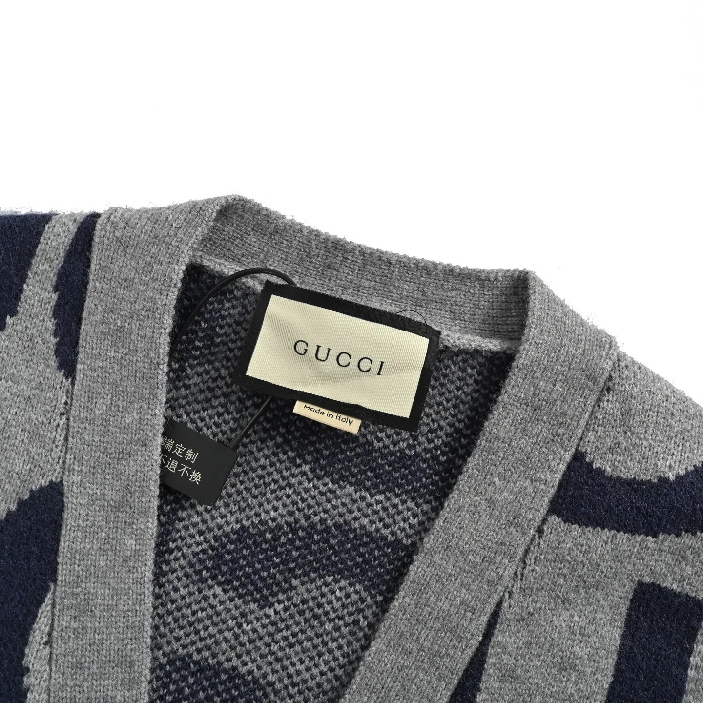Gucci/Gucci intarsia letter all over printed cardigan sweater