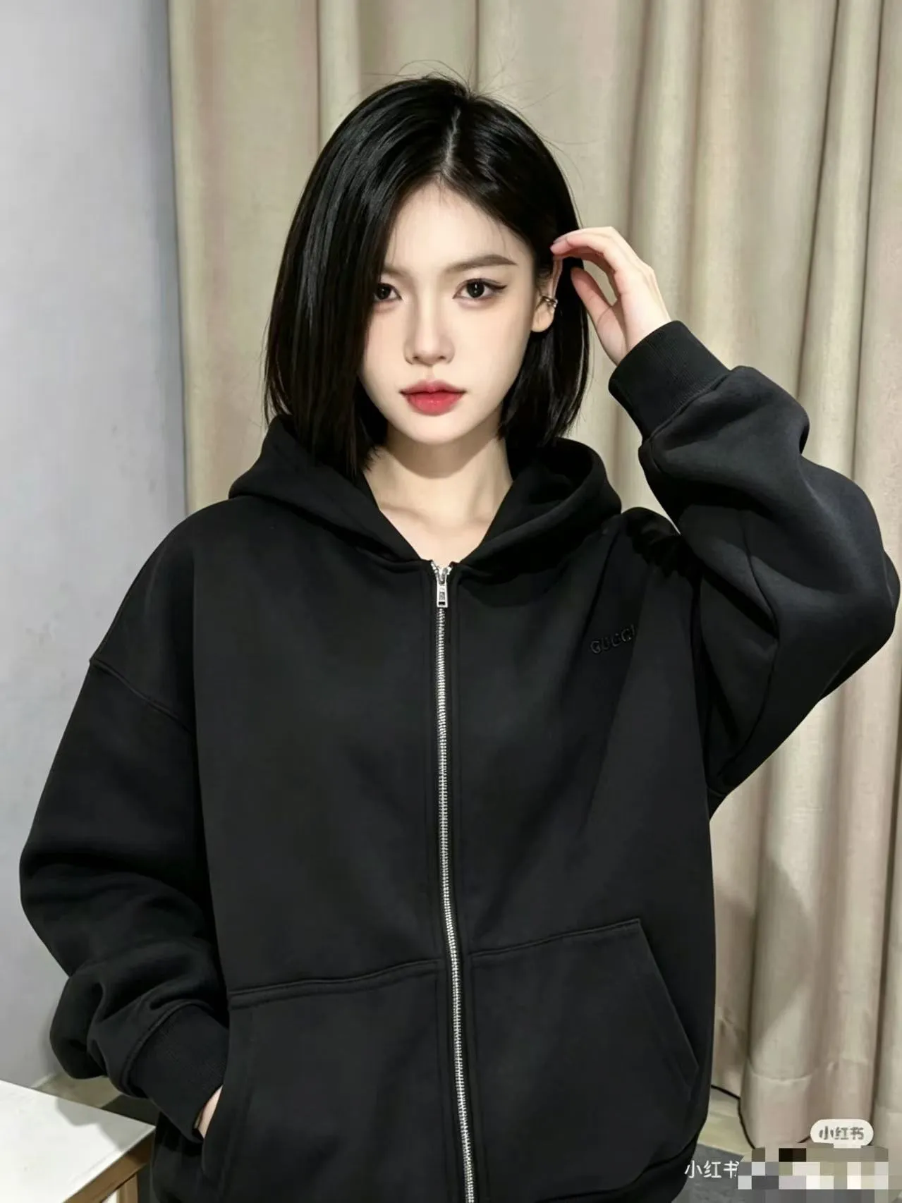 Gucci/ logo