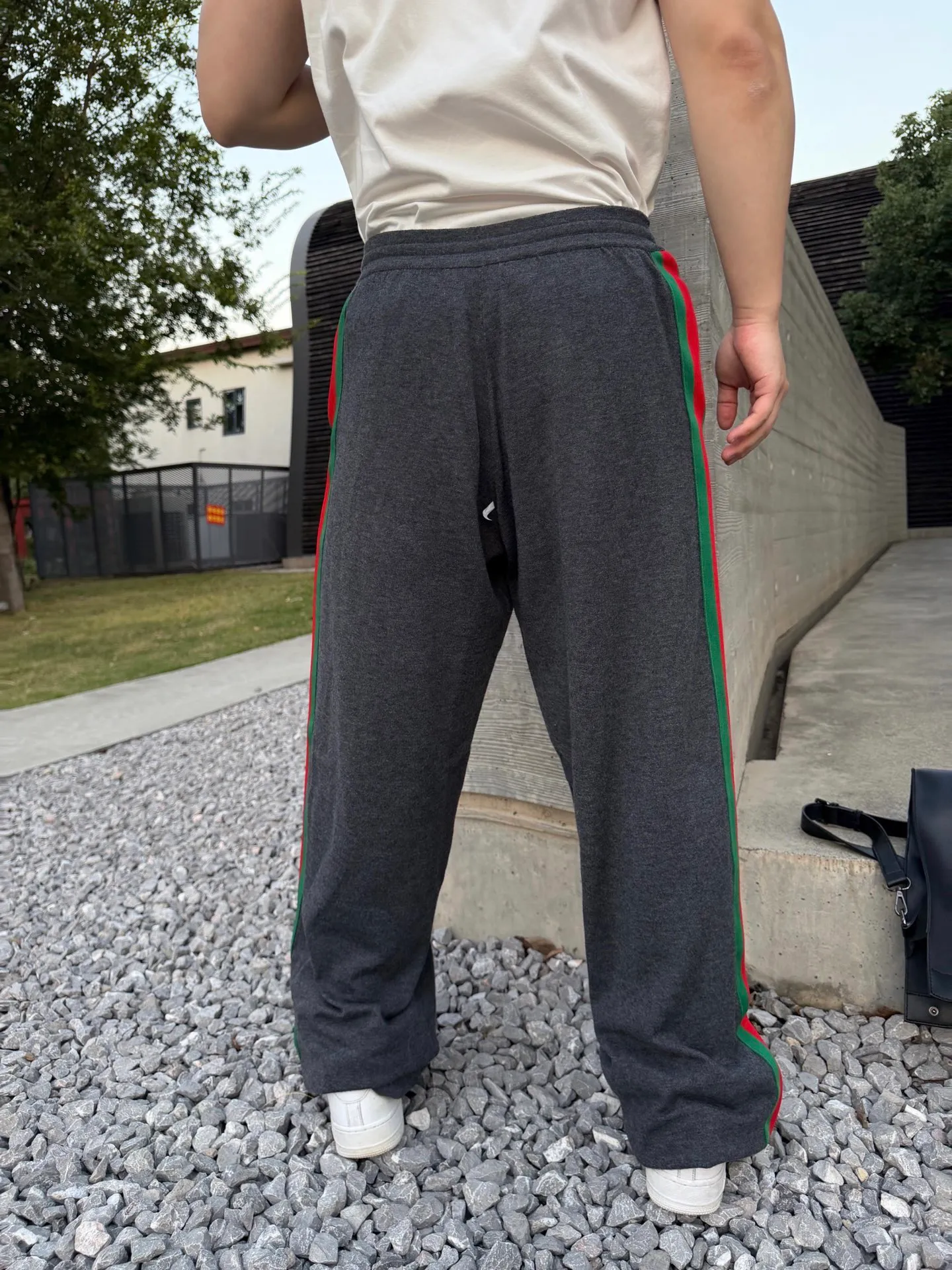 Gucci/Gucci red and green webbing wool suit trousers