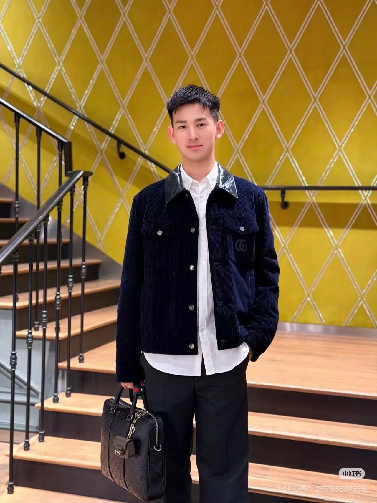 Gucci/Gucci embroidered leather collar corduroy jacket