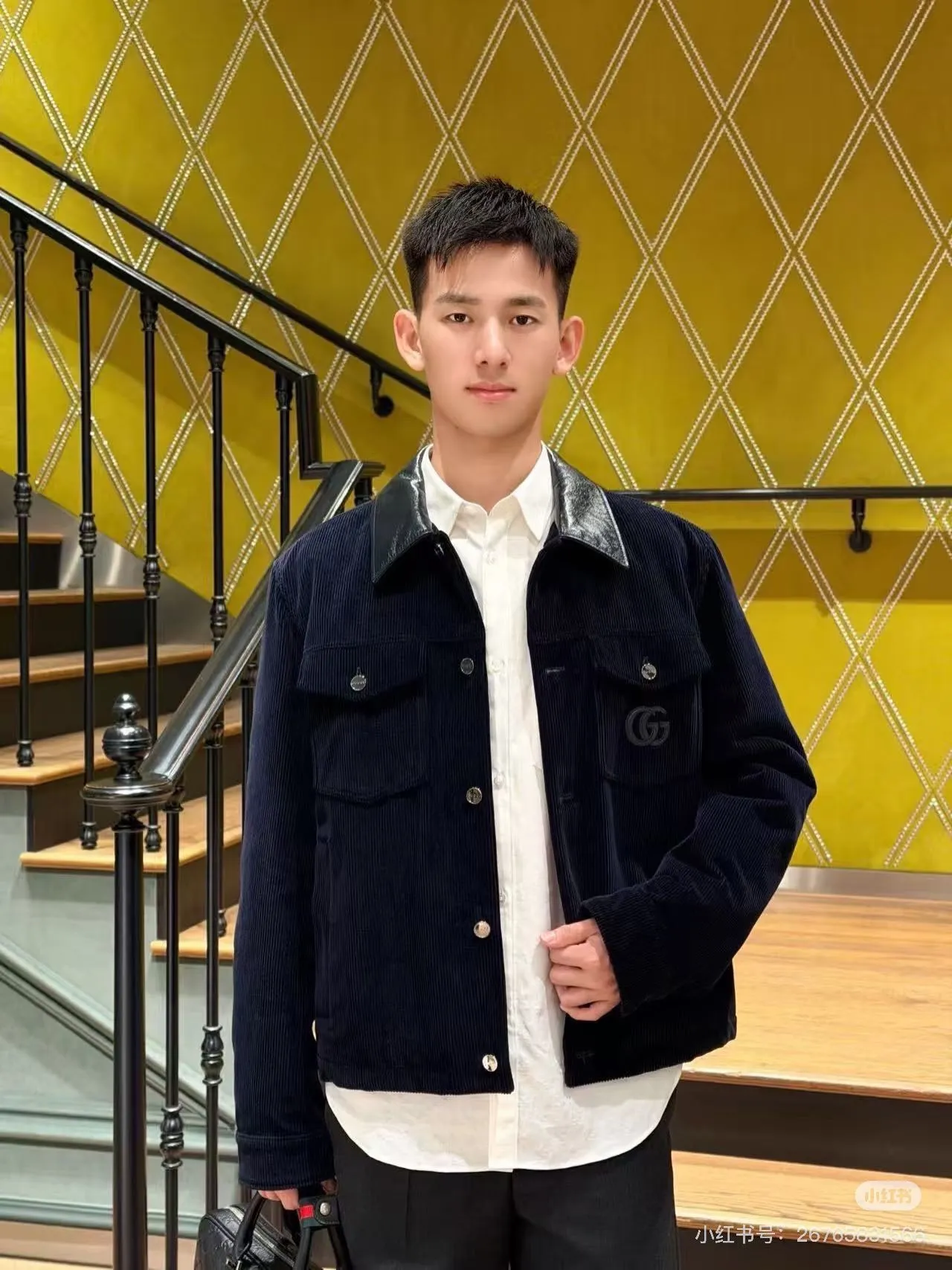 Gucci/Gucci embroidered leather collar corduroy jacket
