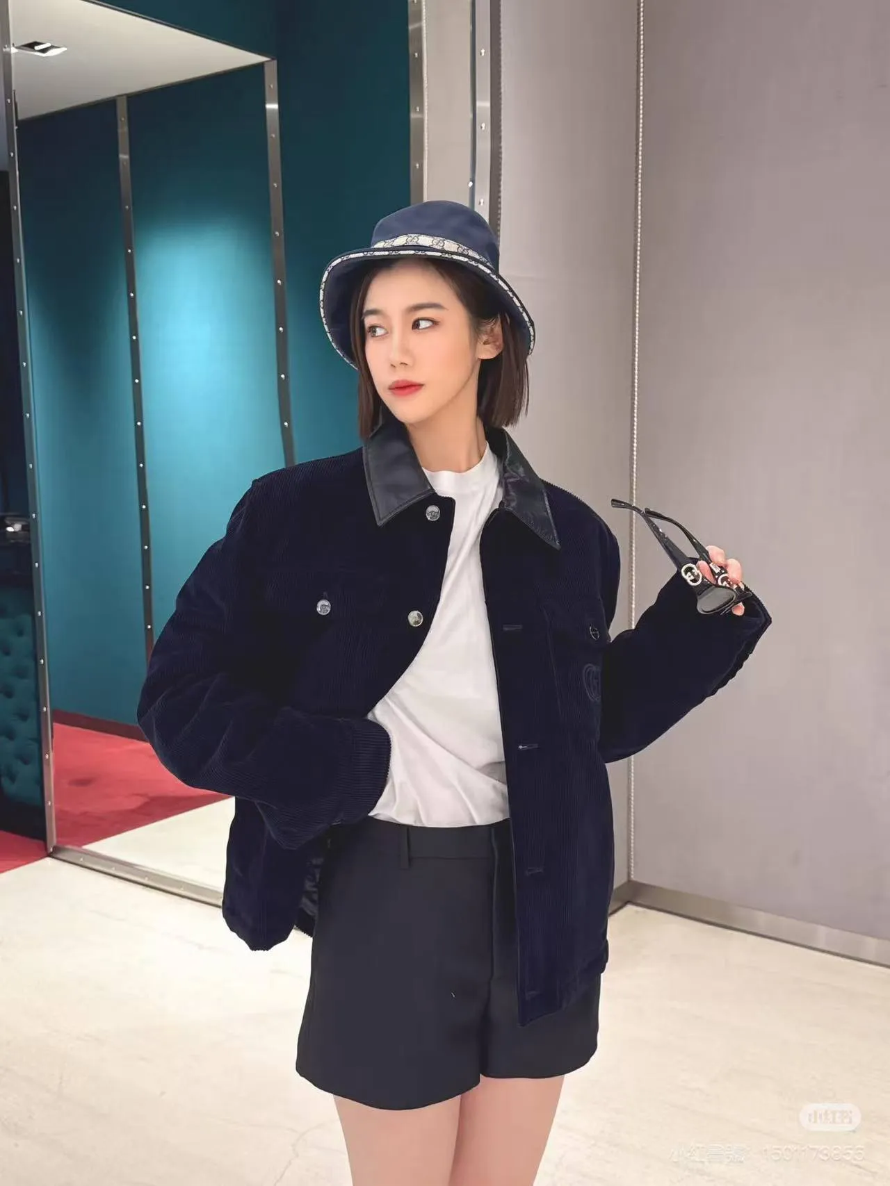 Gucci/Gucci embroidered leather collar corduroy jacket
