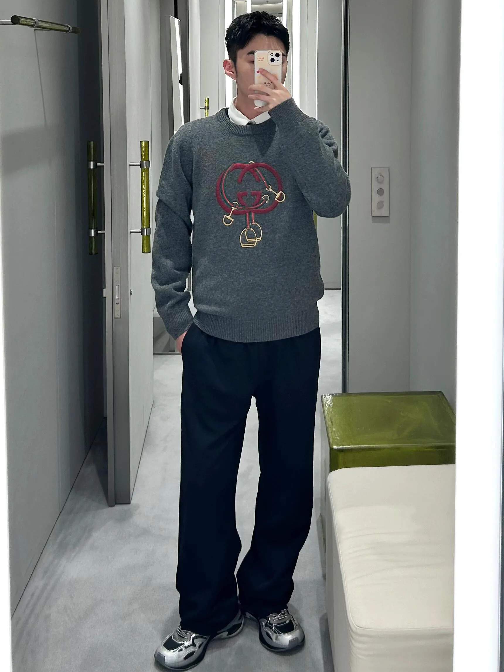 Gucci/Gucci red lantern embroidered crew neck sweater