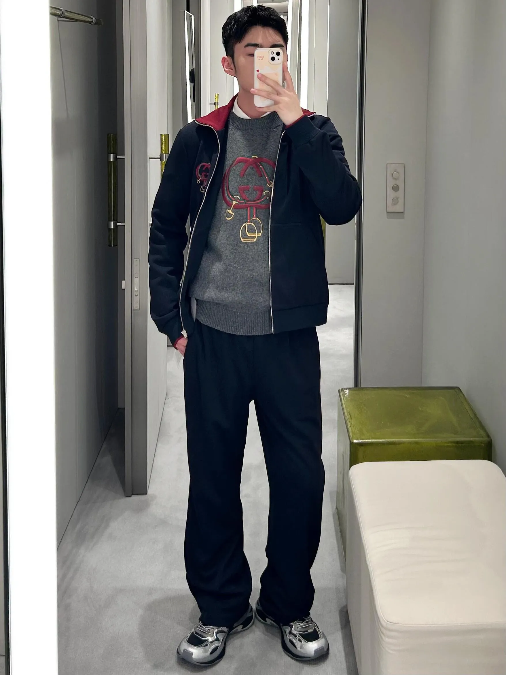 Gucci/Gucci red lantern embroidered crew neck sweater