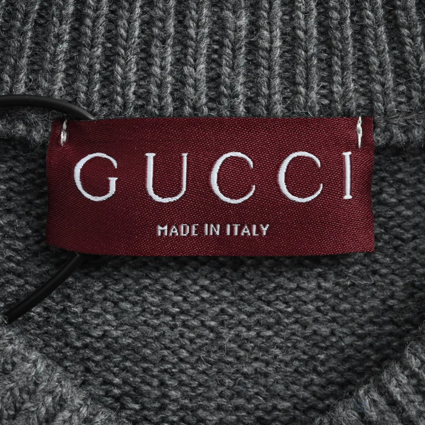 Gucci/Gucci red lantern embroidered crew neck sweater