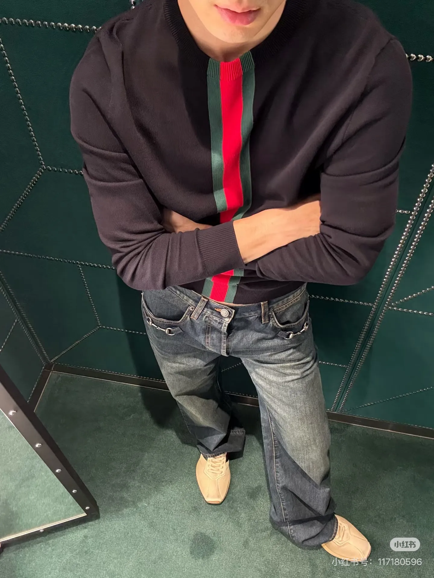 Gucci/Gucci red and green vertical striped knitted crew neck sweater