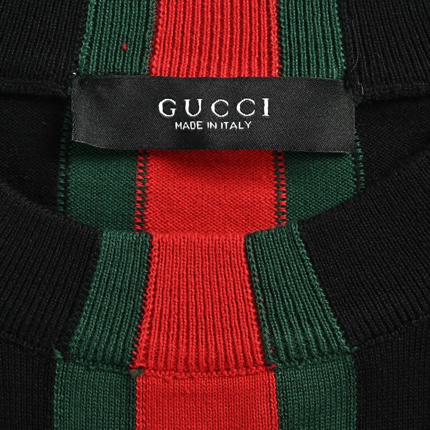Gucci/Gucci red and green vertical striped knitted crew neck sweater