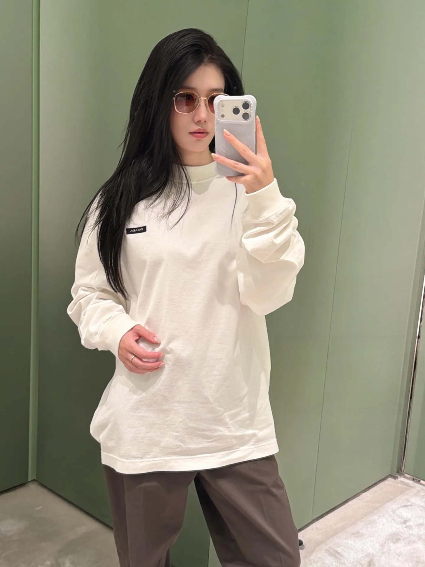 Prada/ T