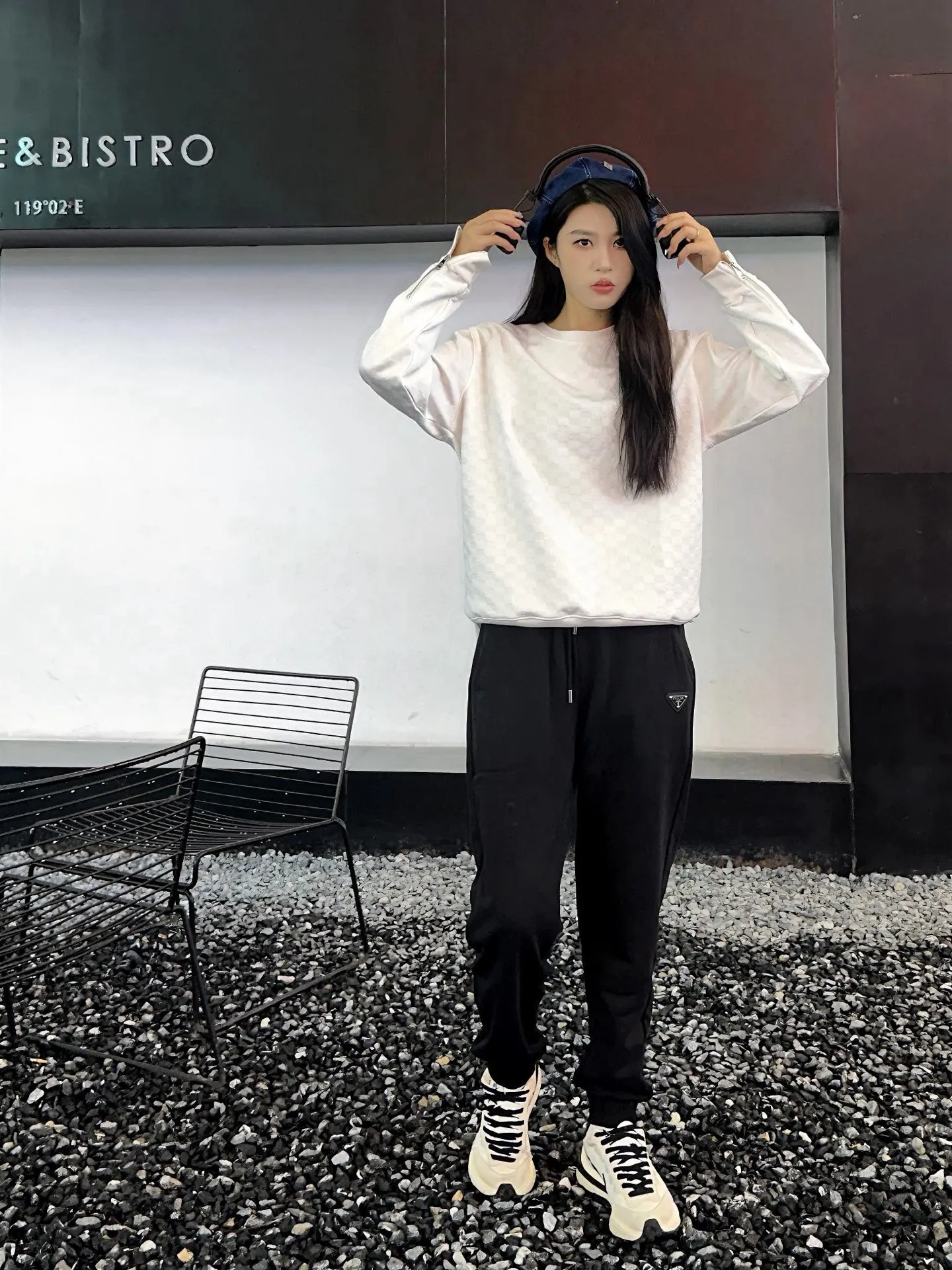 Prada/ Logo