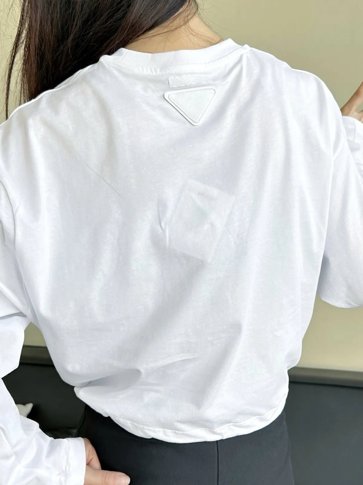 Prada/ 25ss T
