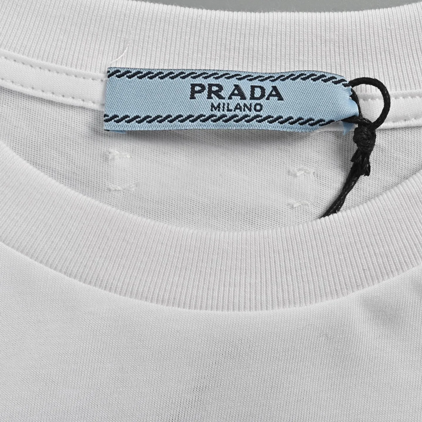 Prada/ 25ss T
