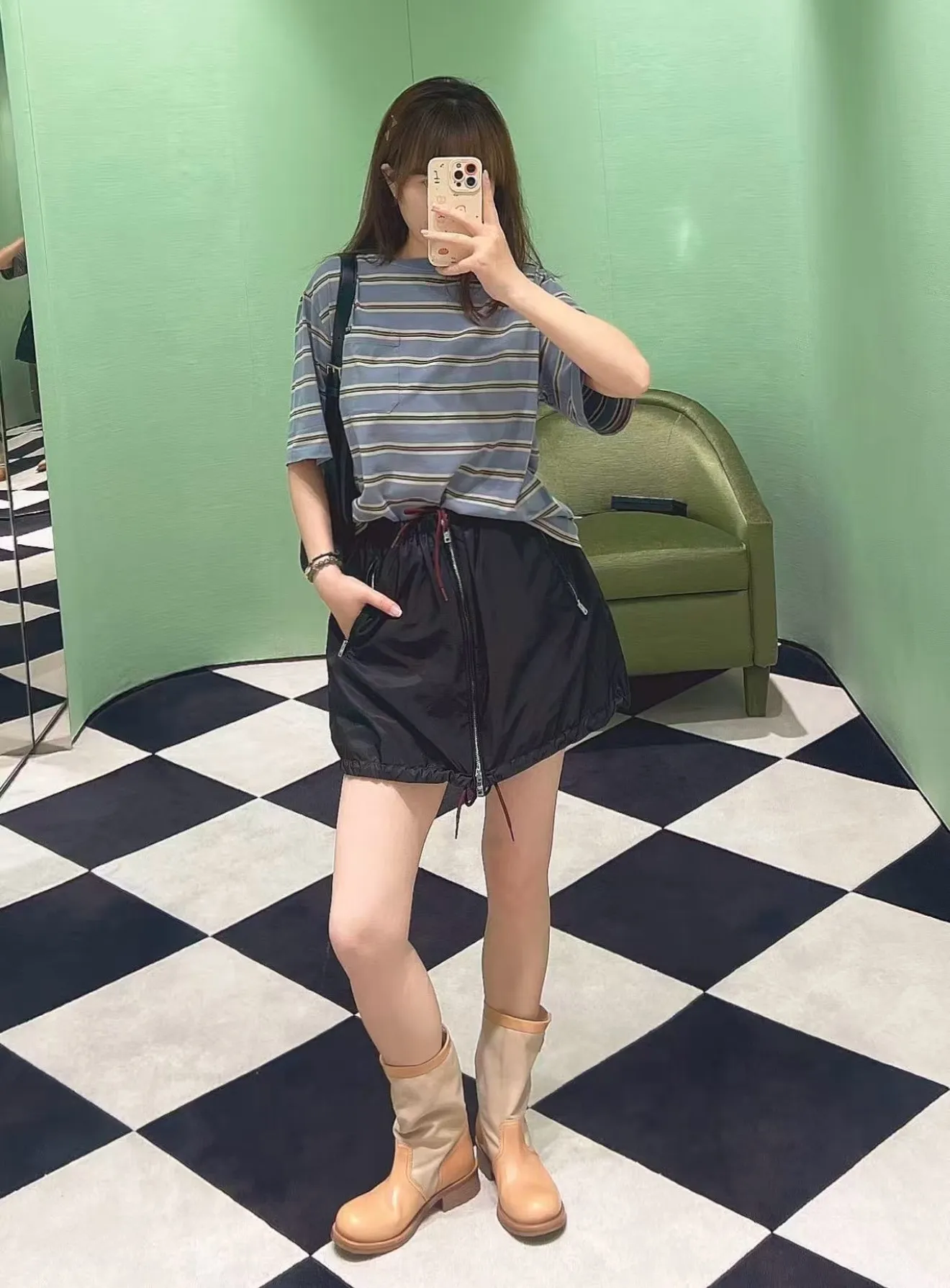 Prada/ T