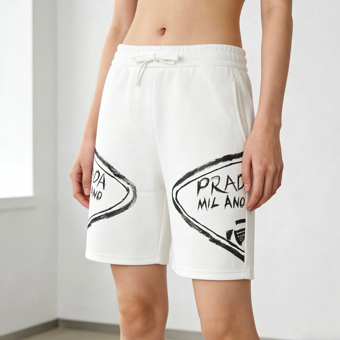 Prada/ logo