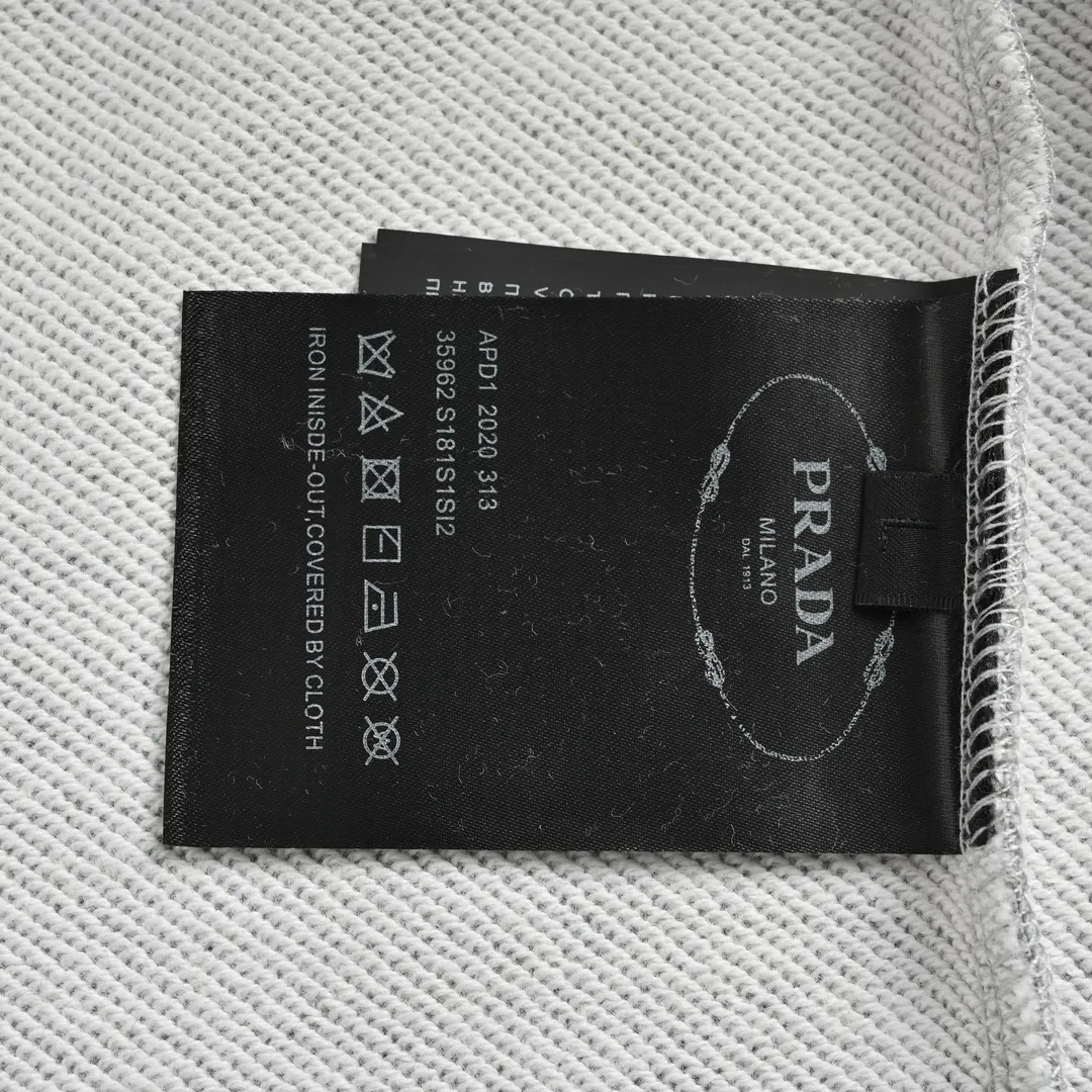 Prada/ 23Fw logo