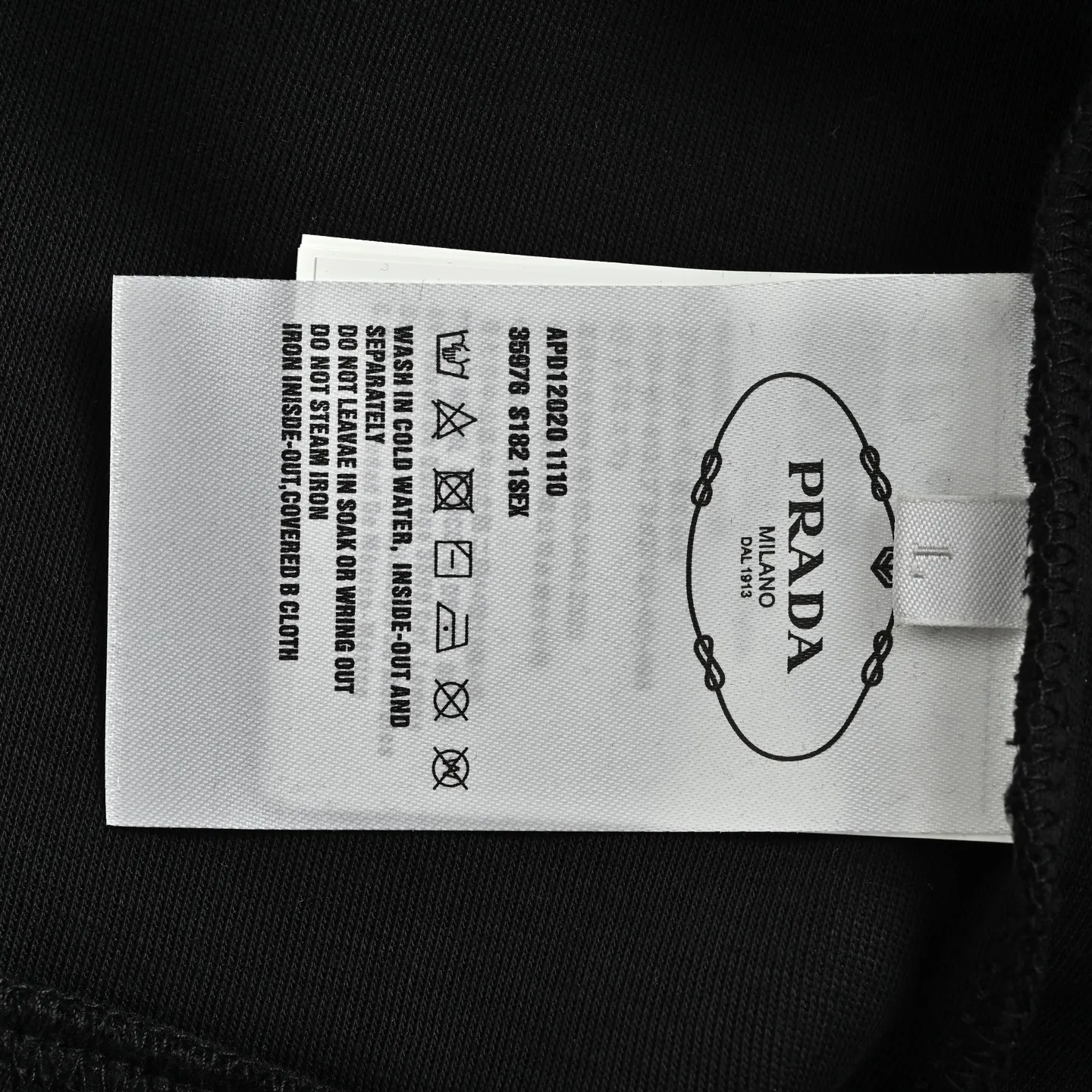 Prada/ Classic