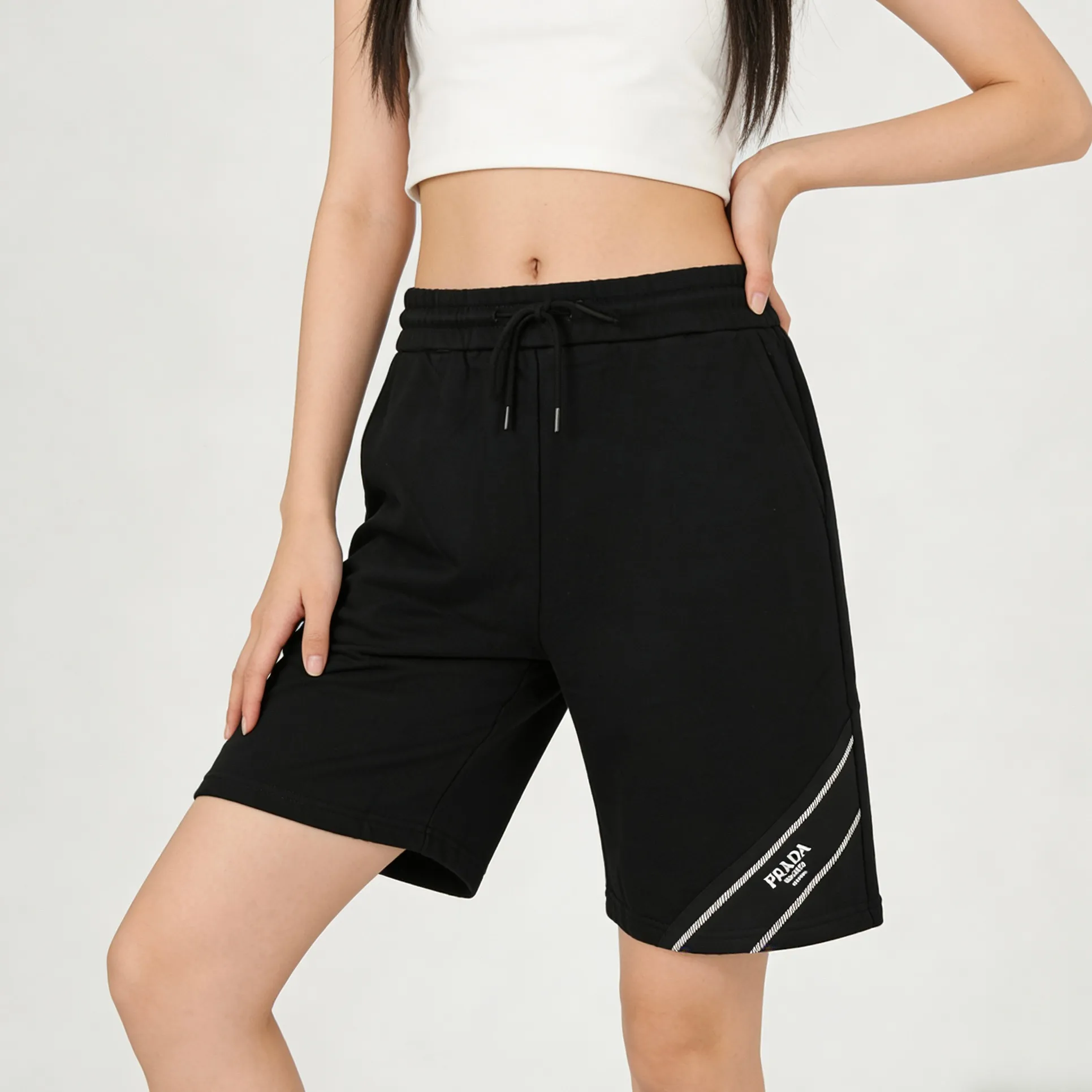 Prada/ logo