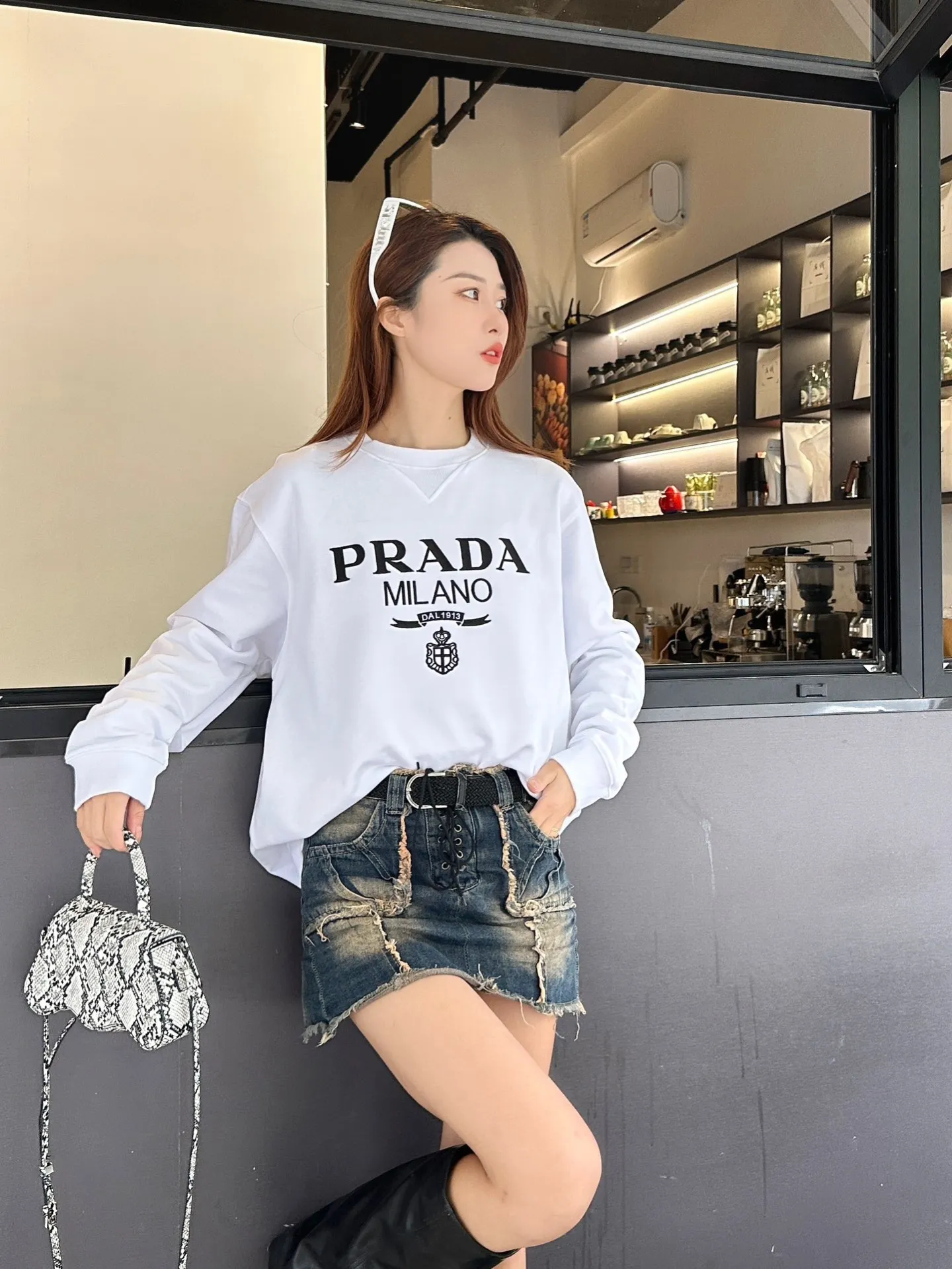 Prada/ 23Fw logo