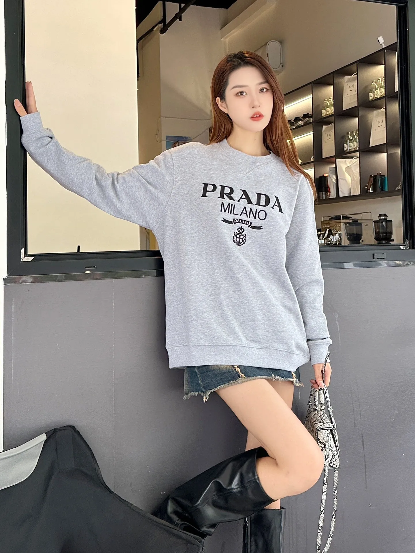 Prada/ 23Fw logo