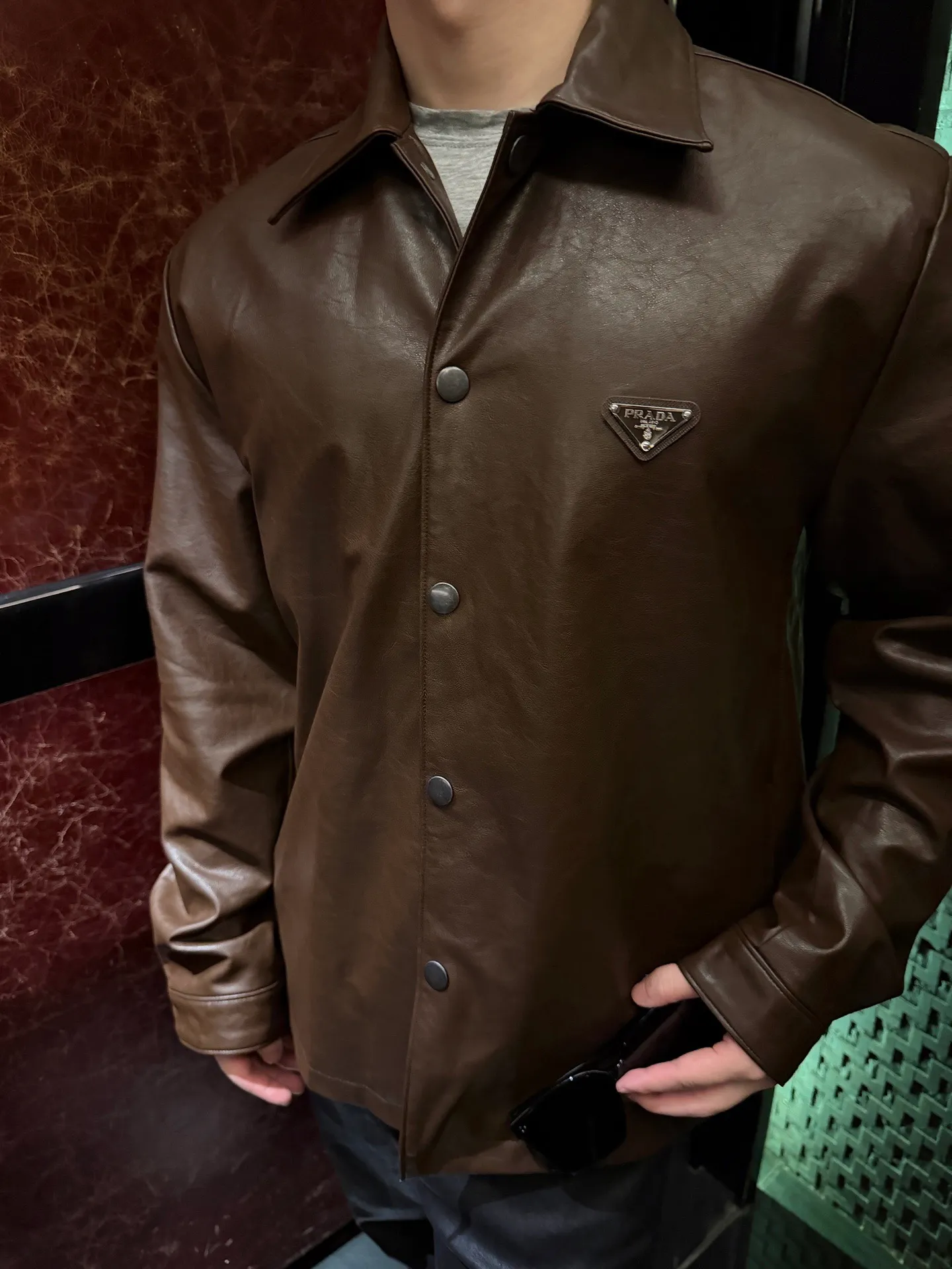Prada/ （Brown）