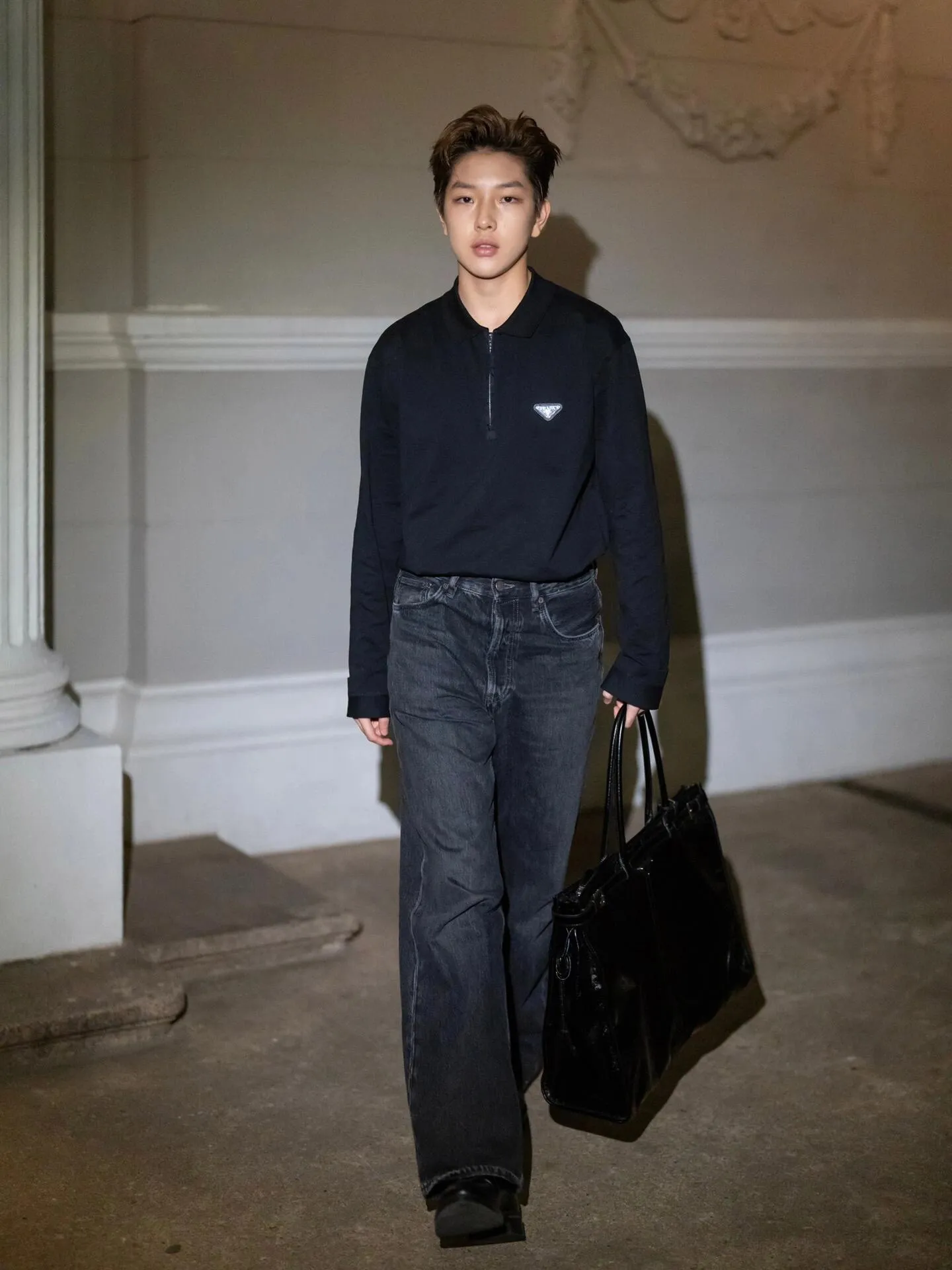 Prada/ 25ss T
