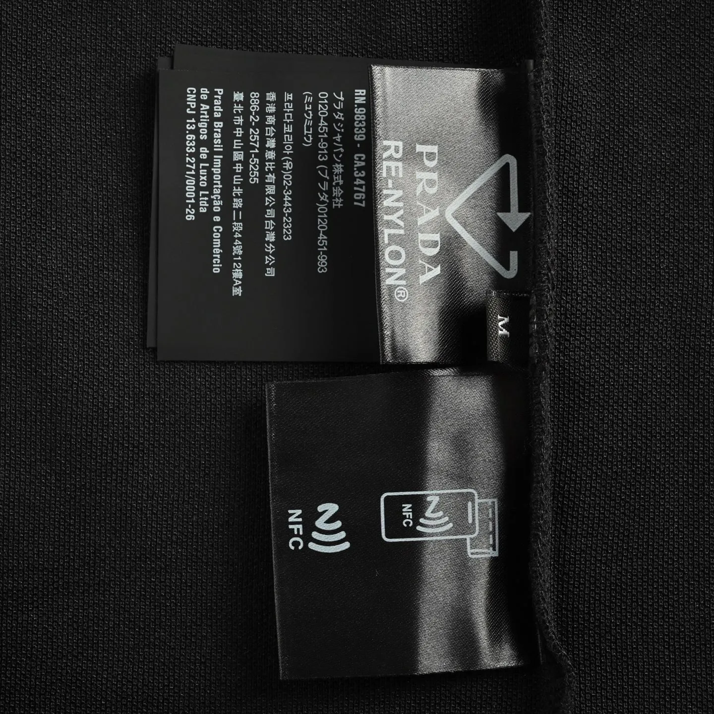 Prada/ 25ss T