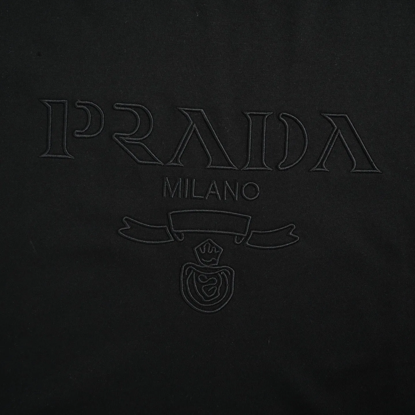 Prada/ logo