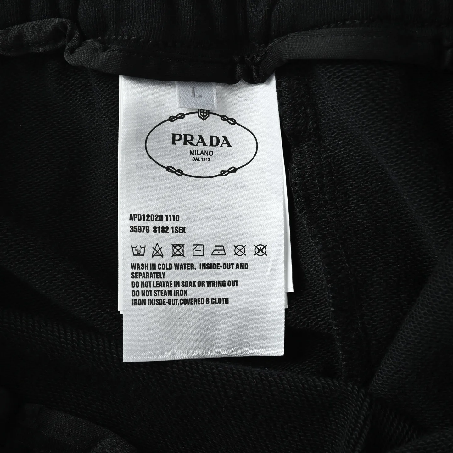 Prada/ Classic