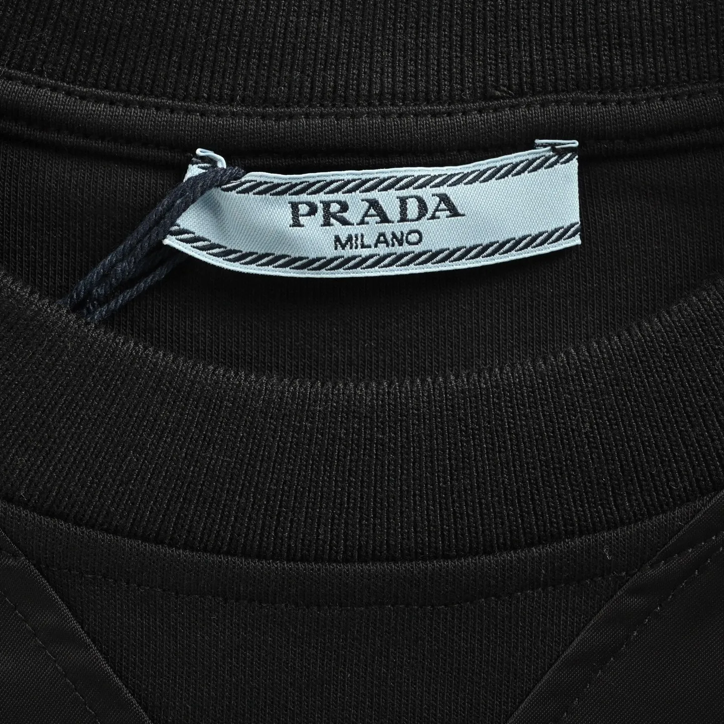 Prada/ 25Fw logo