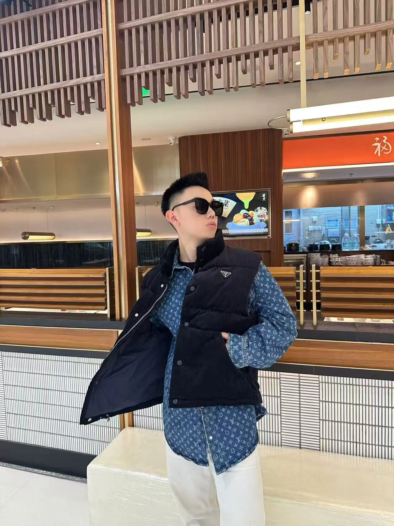 Prada/ （ ）