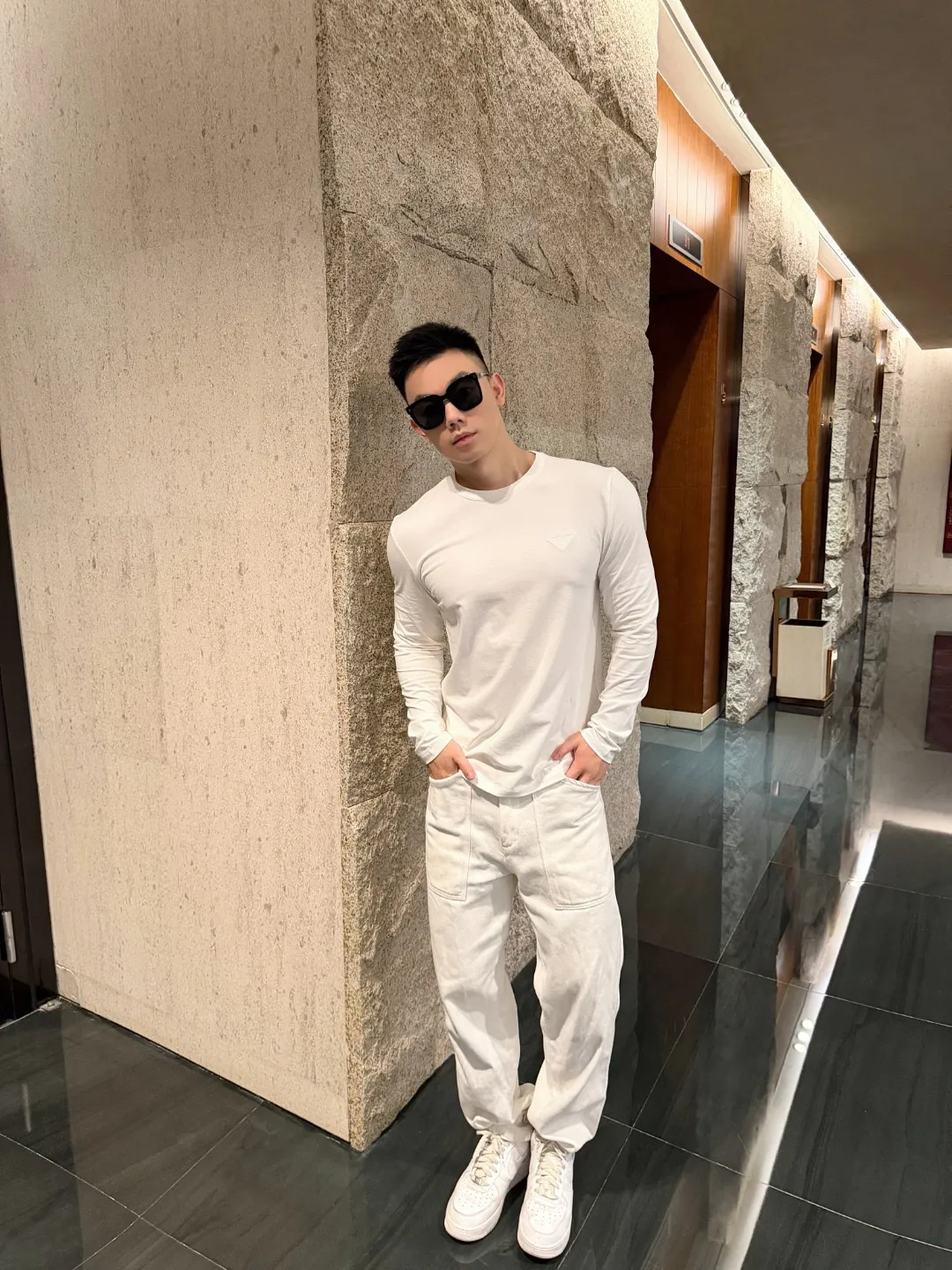 Prada/ T