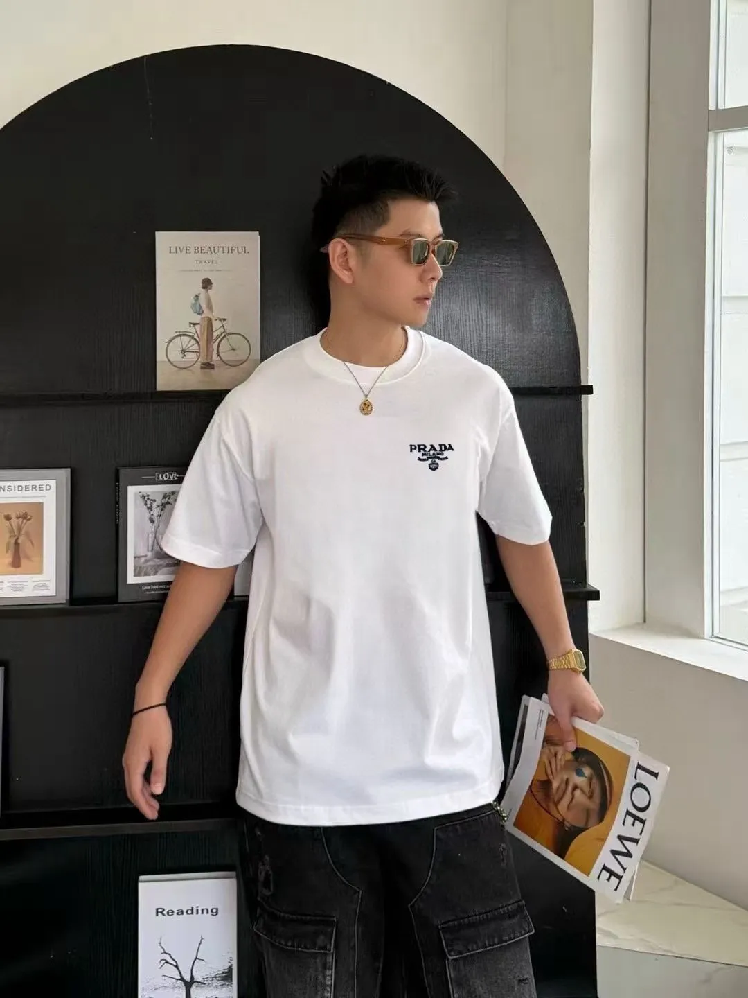 Prada/ Classic logo