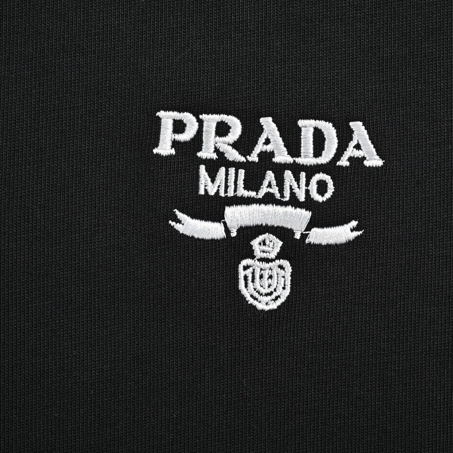 Prada/ Classic logo