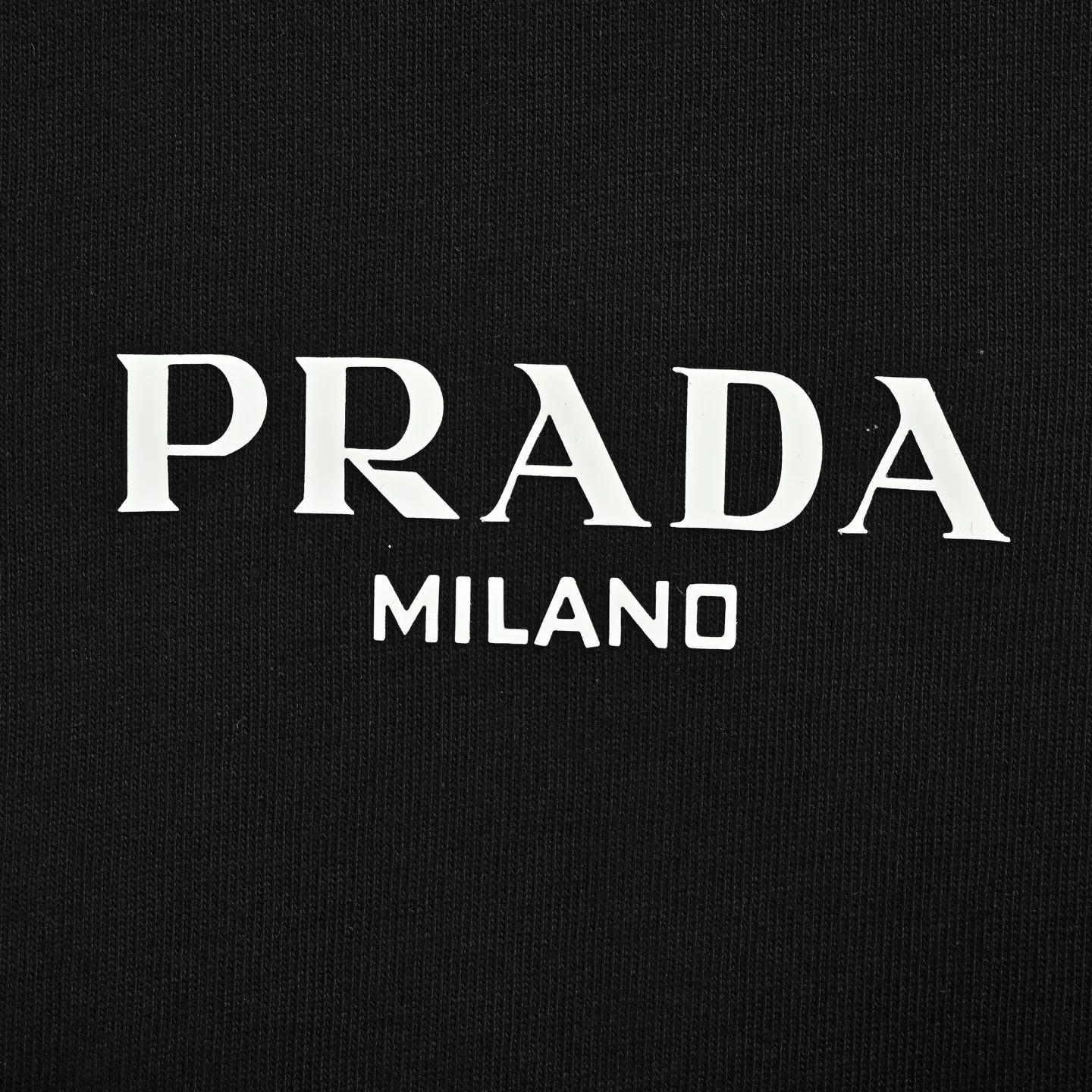 Prada/ logo