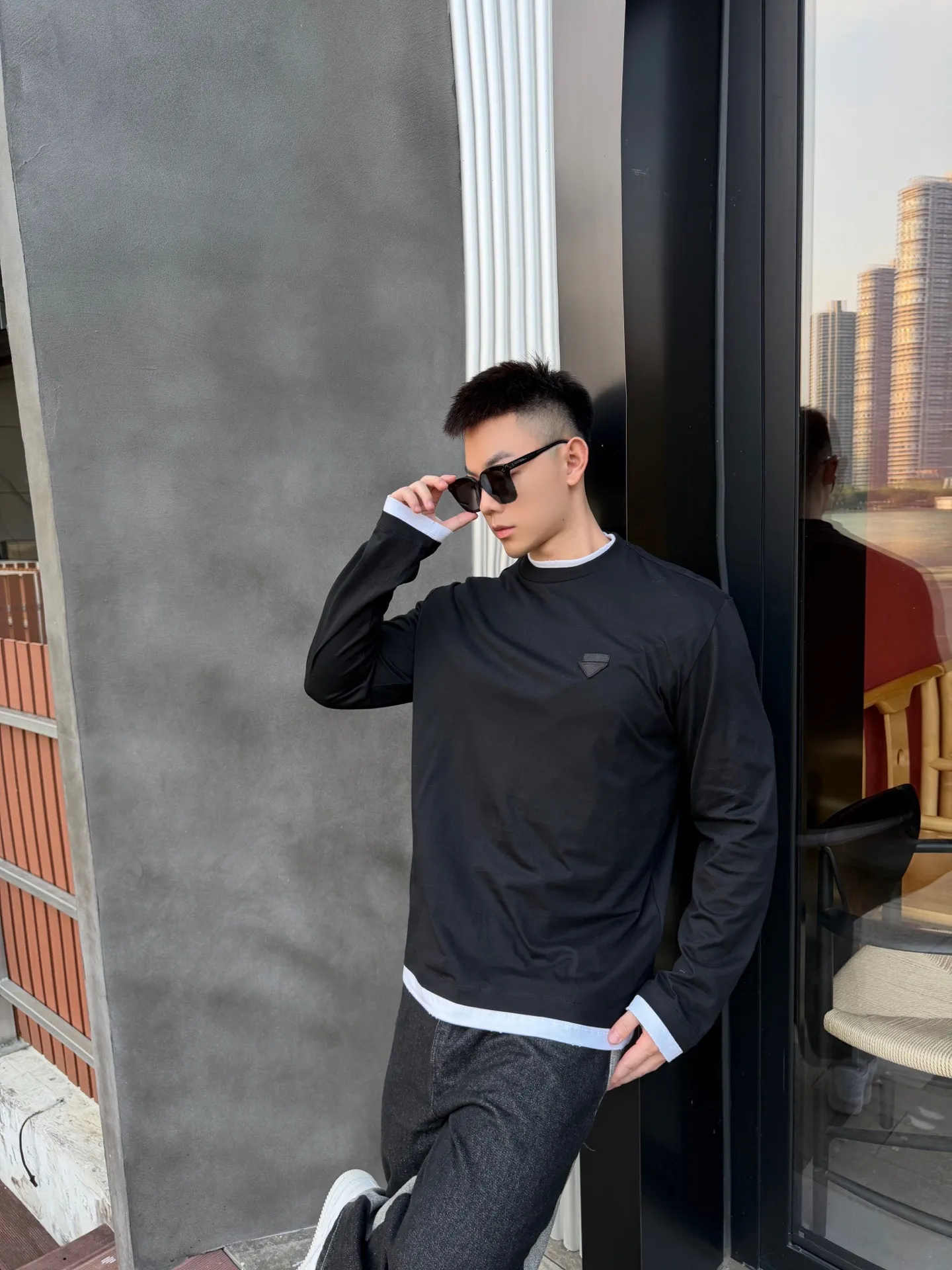Prada/ T