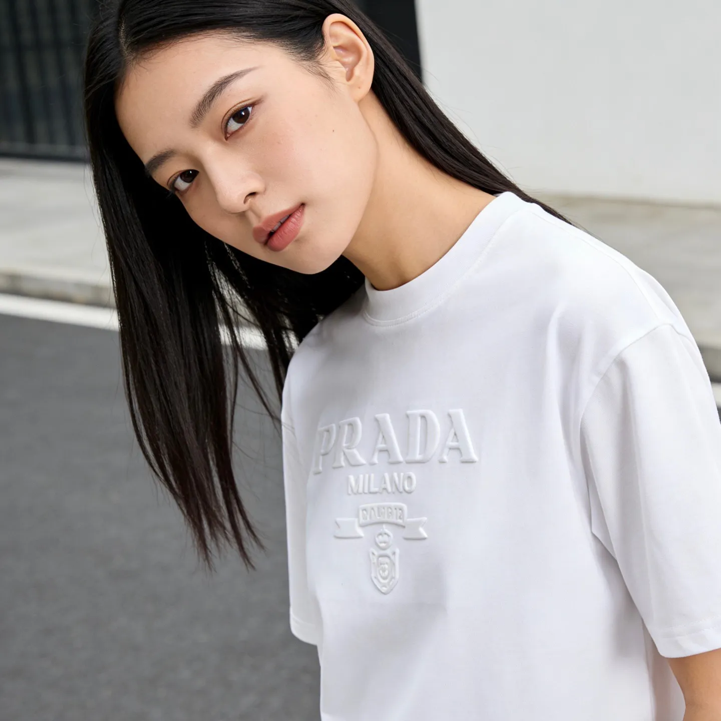 Prada/ logo