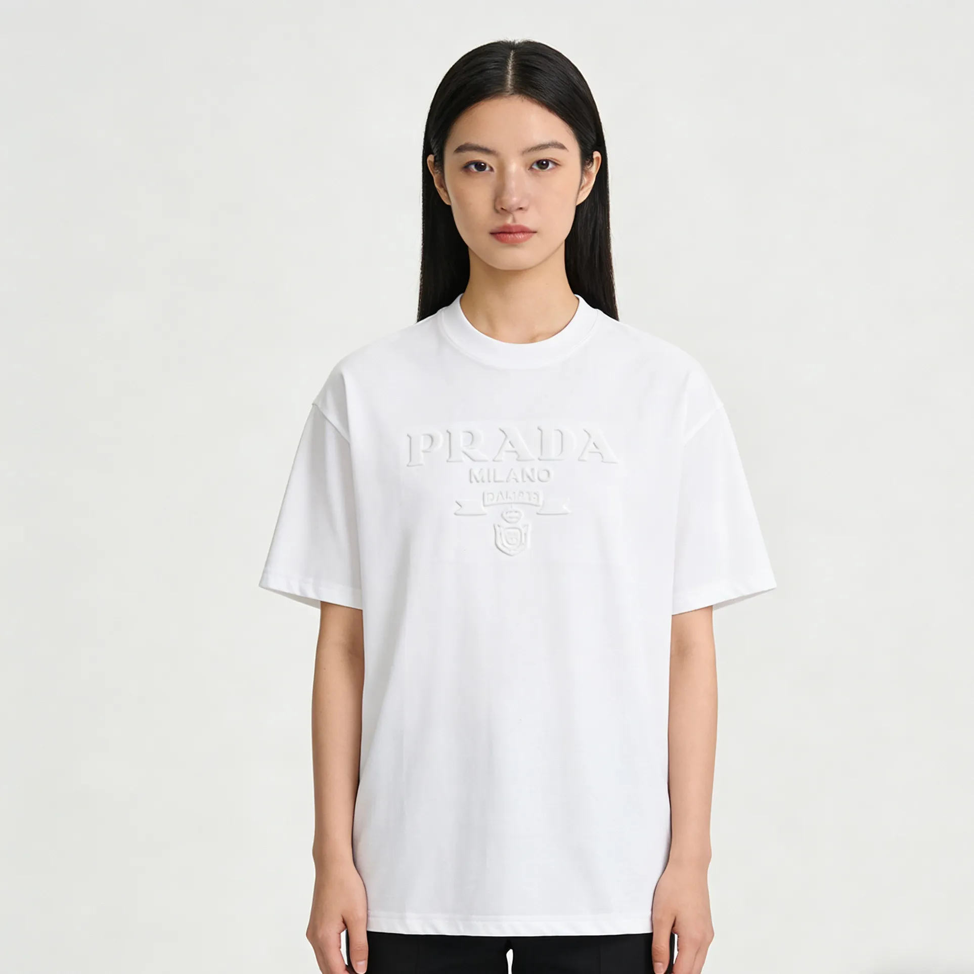 Prada/ logo