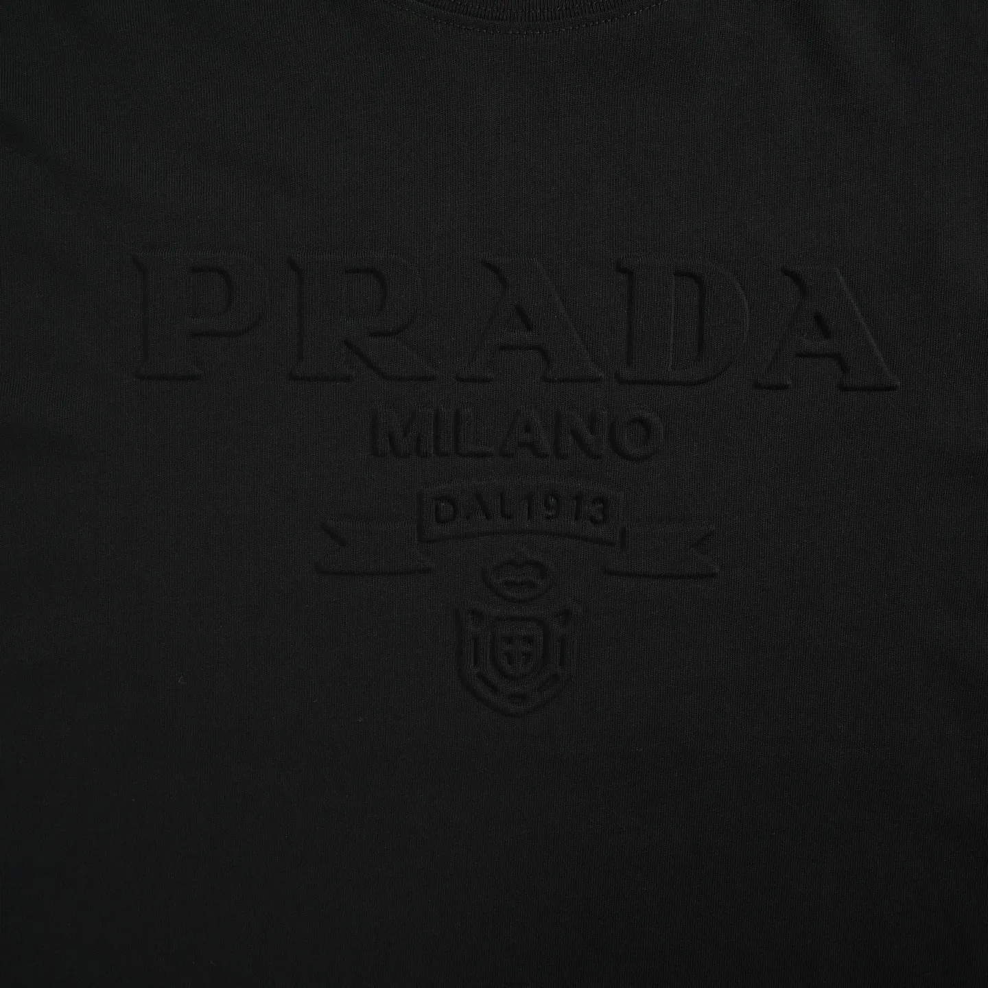 Prada/ logo