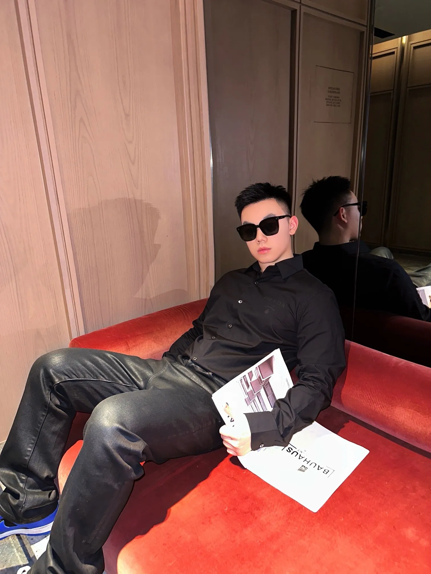 Prada/ 25ss logo