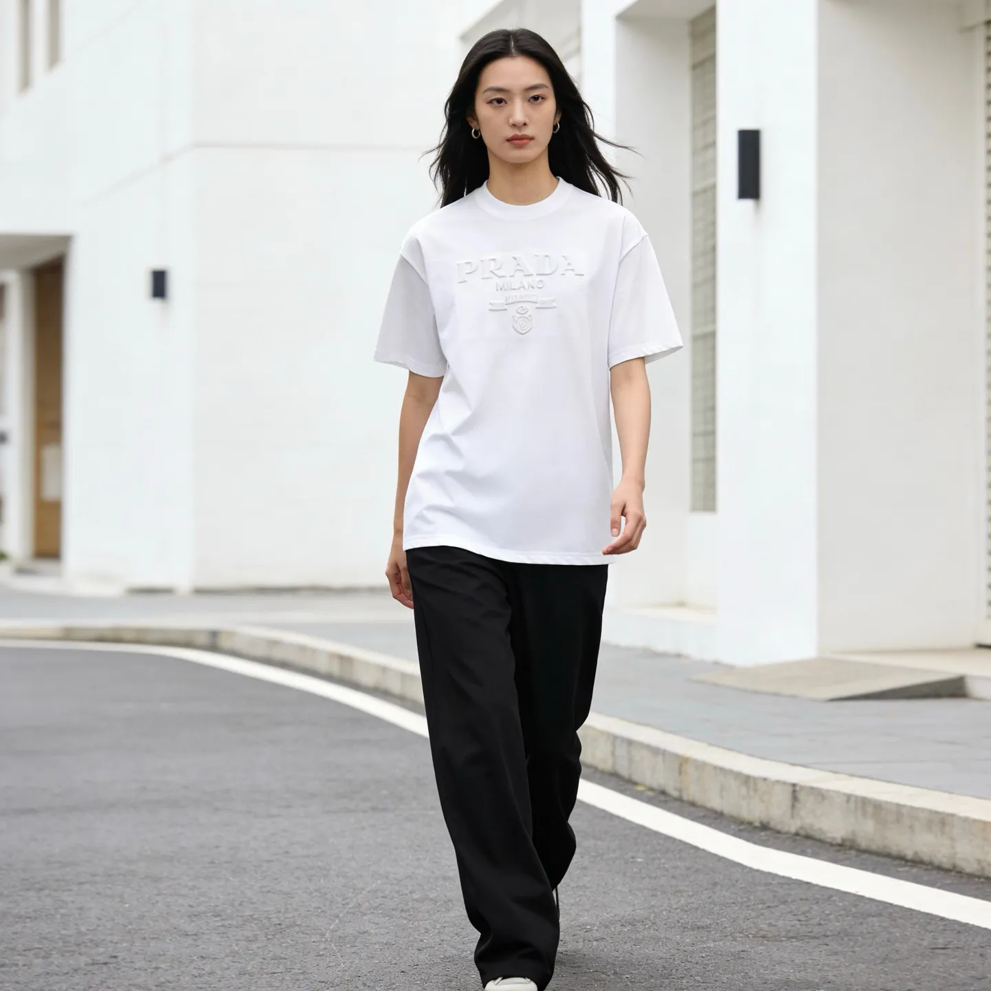 Prada/ logo