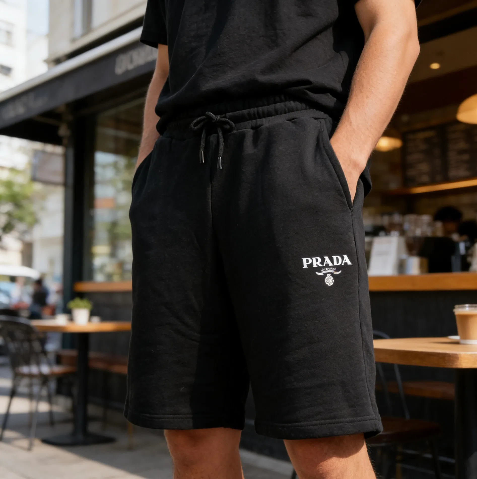 Prada/ logo